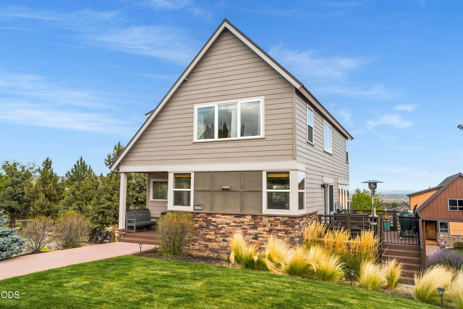 49-Exterior. Photo 3 of 53, 328 Parks Loop, Redmond, OR 97756