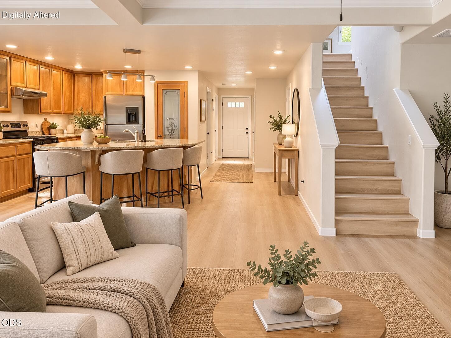 Living room & Kitchen furn. Photo 3 of 28, 1501 Summitridge Circle, Medford, OR 97504