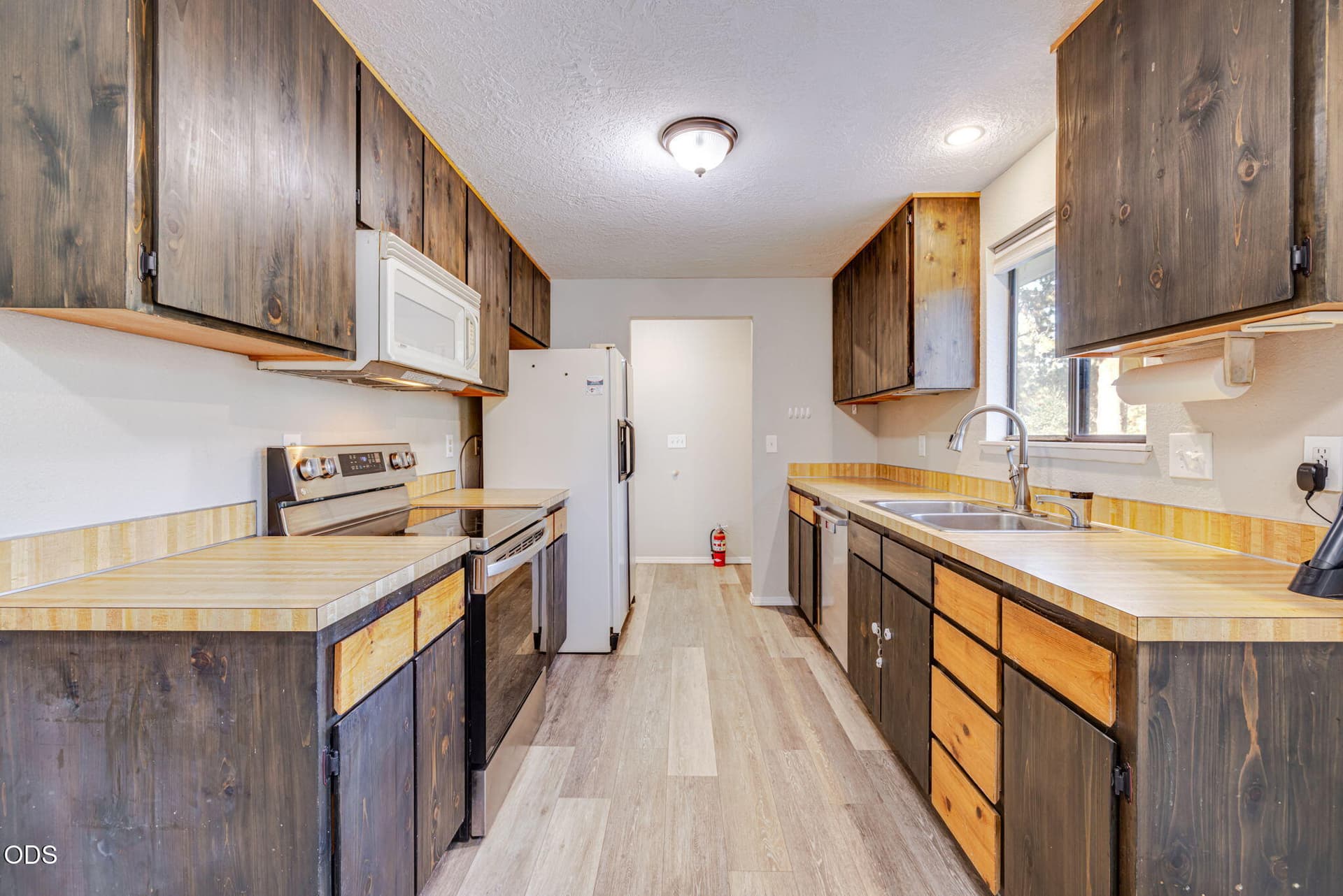 24-web-or-mls-tylerphillips.co_19487 Bak. Photo 5 of 34, 19487 Baker Road, Bend, OR 97702