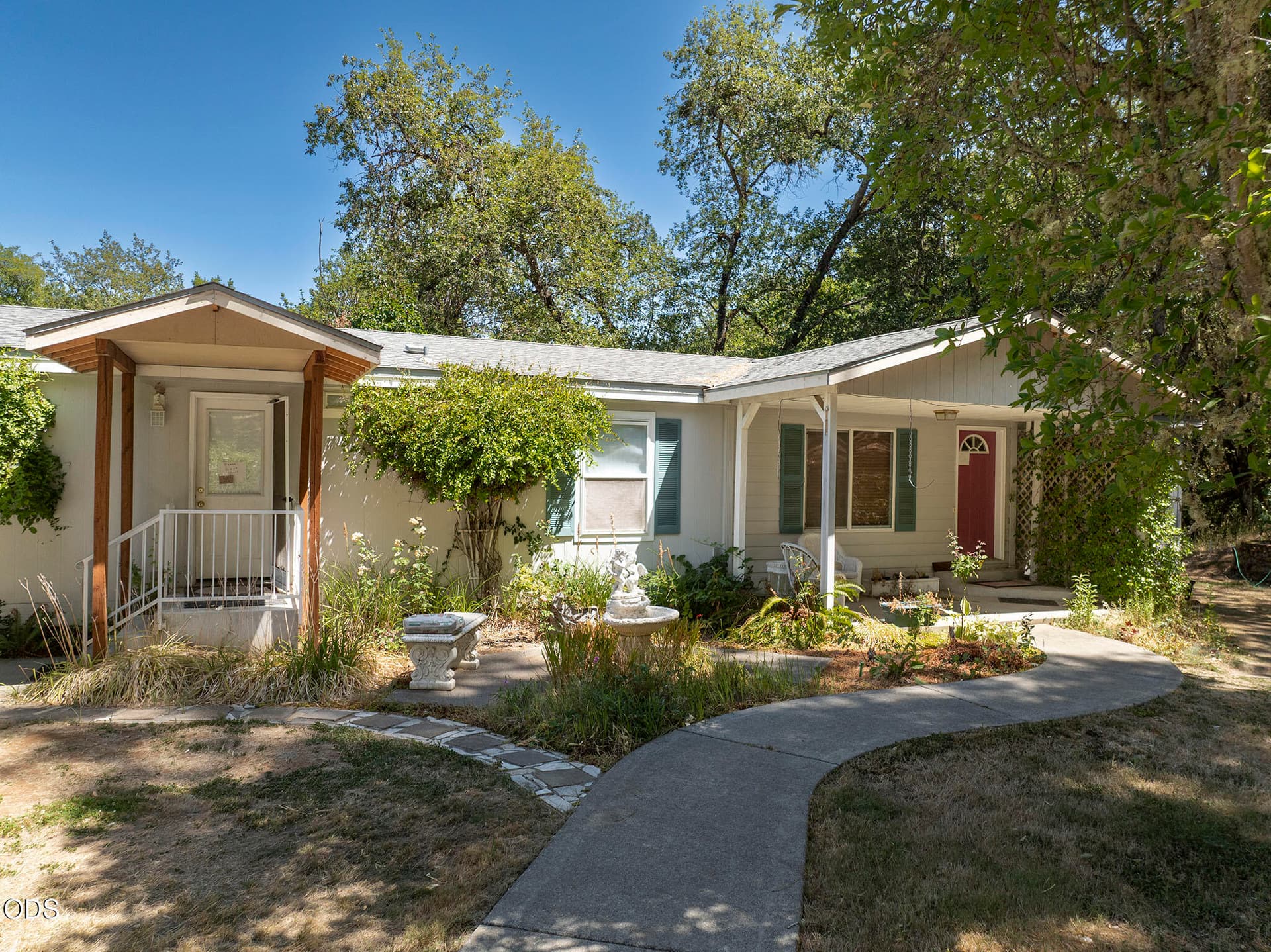 2. Photo 2 of 75, 5195 Riverbanks Road, Grants Pass, OR 97527