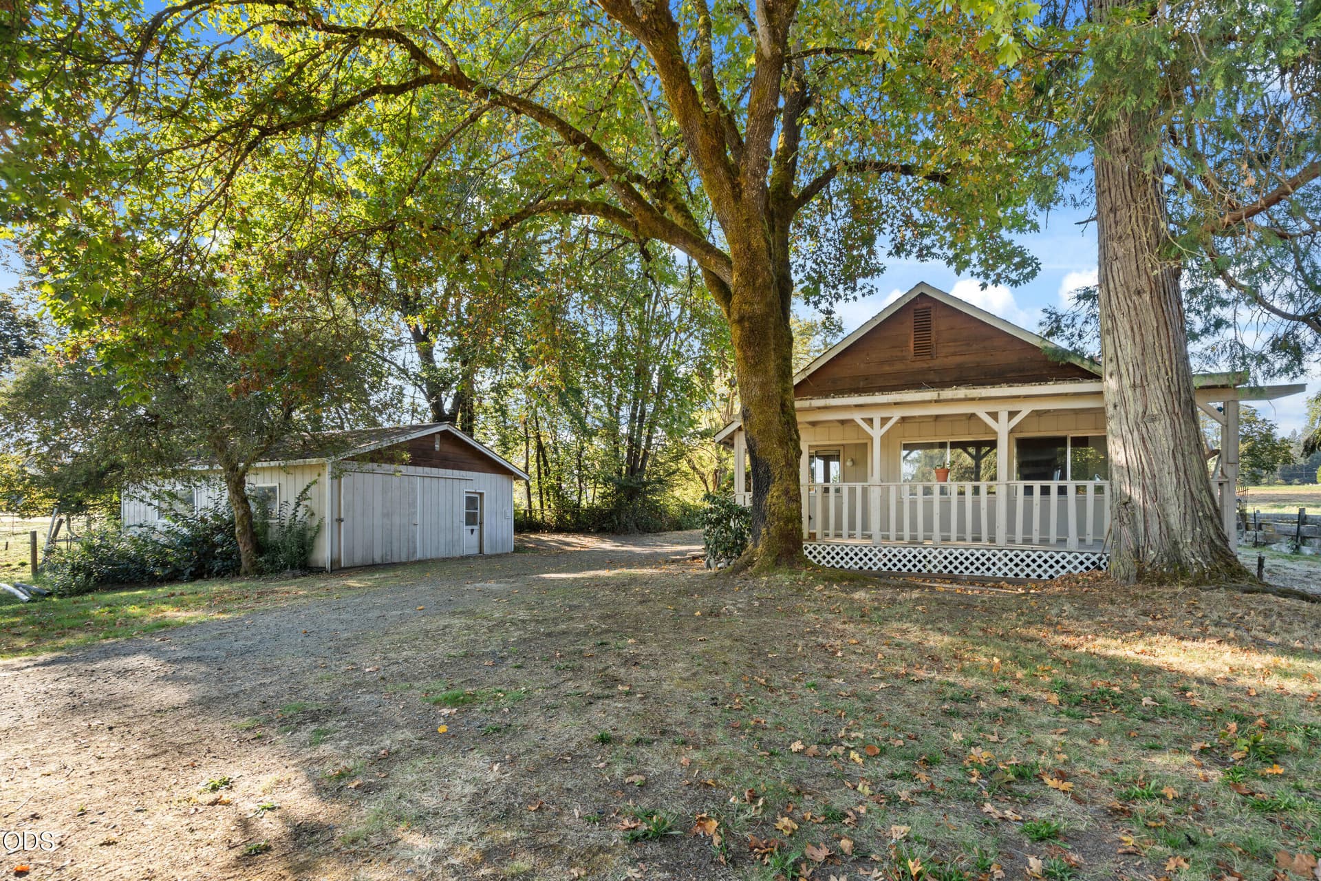 1_4827 leonard rd-35. Photo 1 of 55, 4827 Leonard Road, Grants Pass, OR 97527