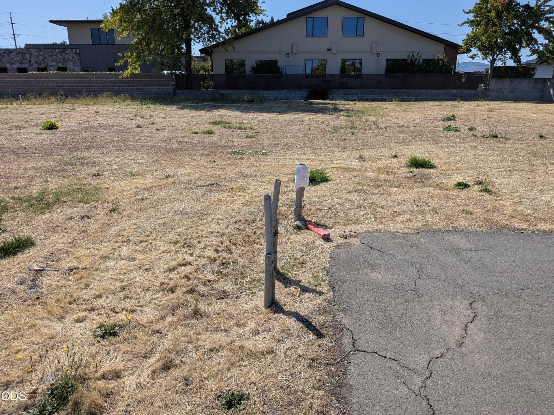 07 1233 and 1239. Photo 5 of 11, 1233 Corona Avenue, Medford, OR 97504