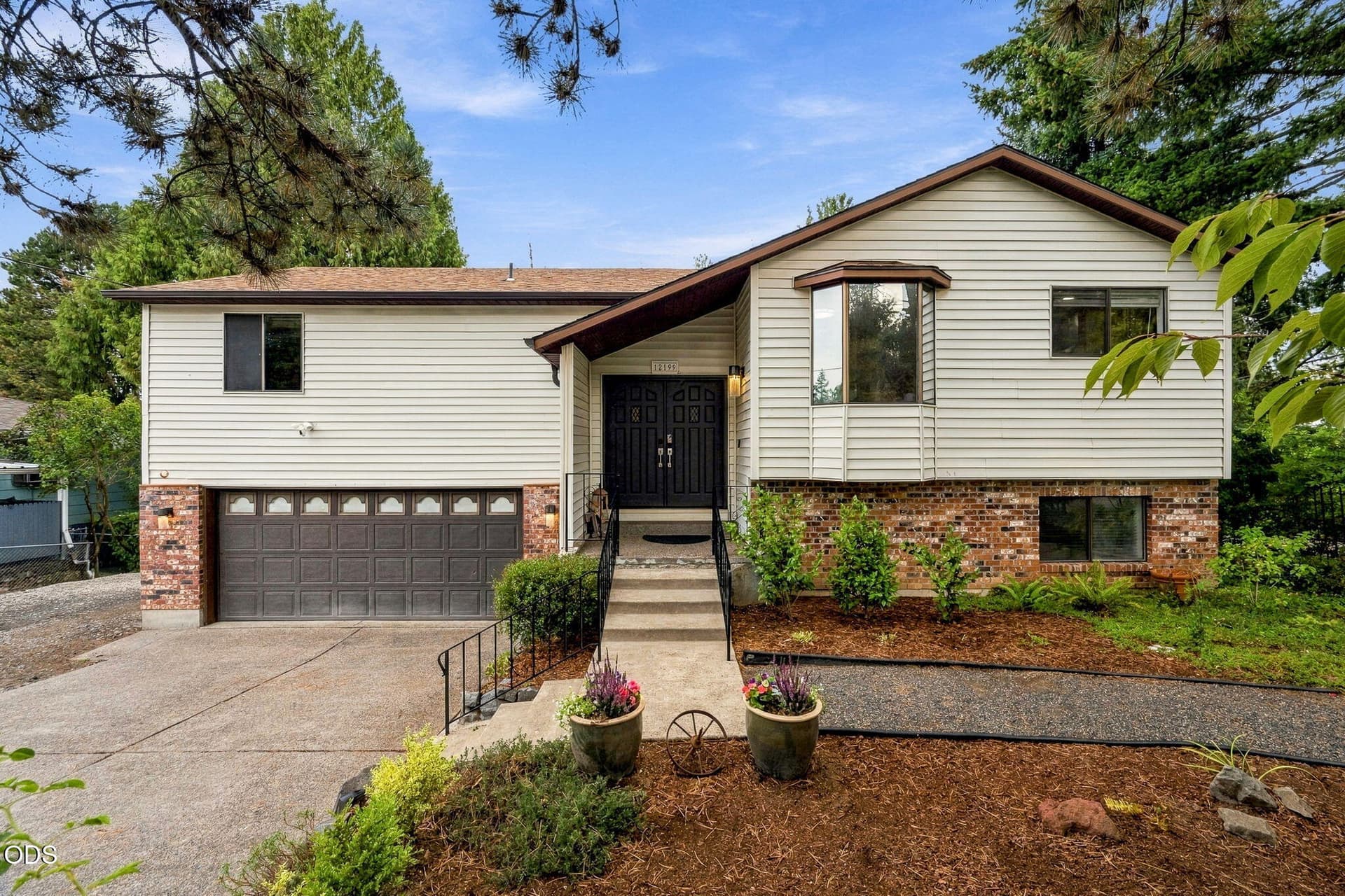 1-web-or-mls-1 Welcome!. Photo 1 of 65, 12199 SE Henderson Drive, Portland, OR 97266