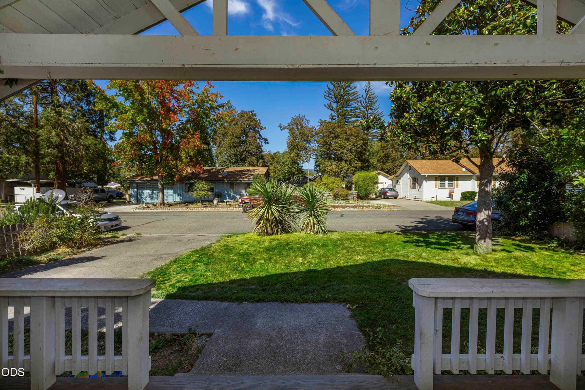Porch front view. Photo 5 of 48, 711 SW H Street, Grants Pass, OR 97526