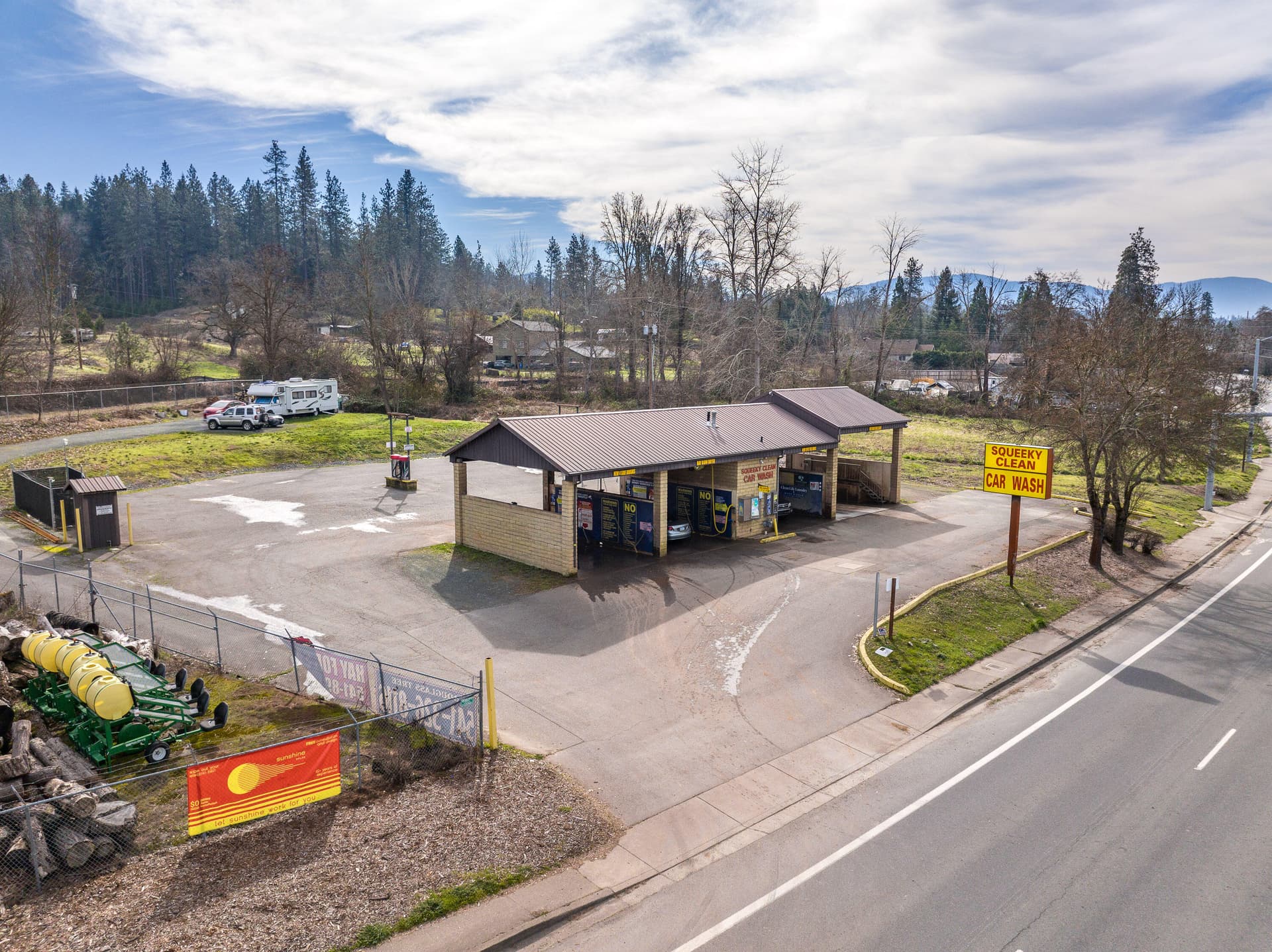 SqueakyCleanCarWash-005. Photo 5 of 28, 2521 Williams Highway, Grants Pass, OR 97527