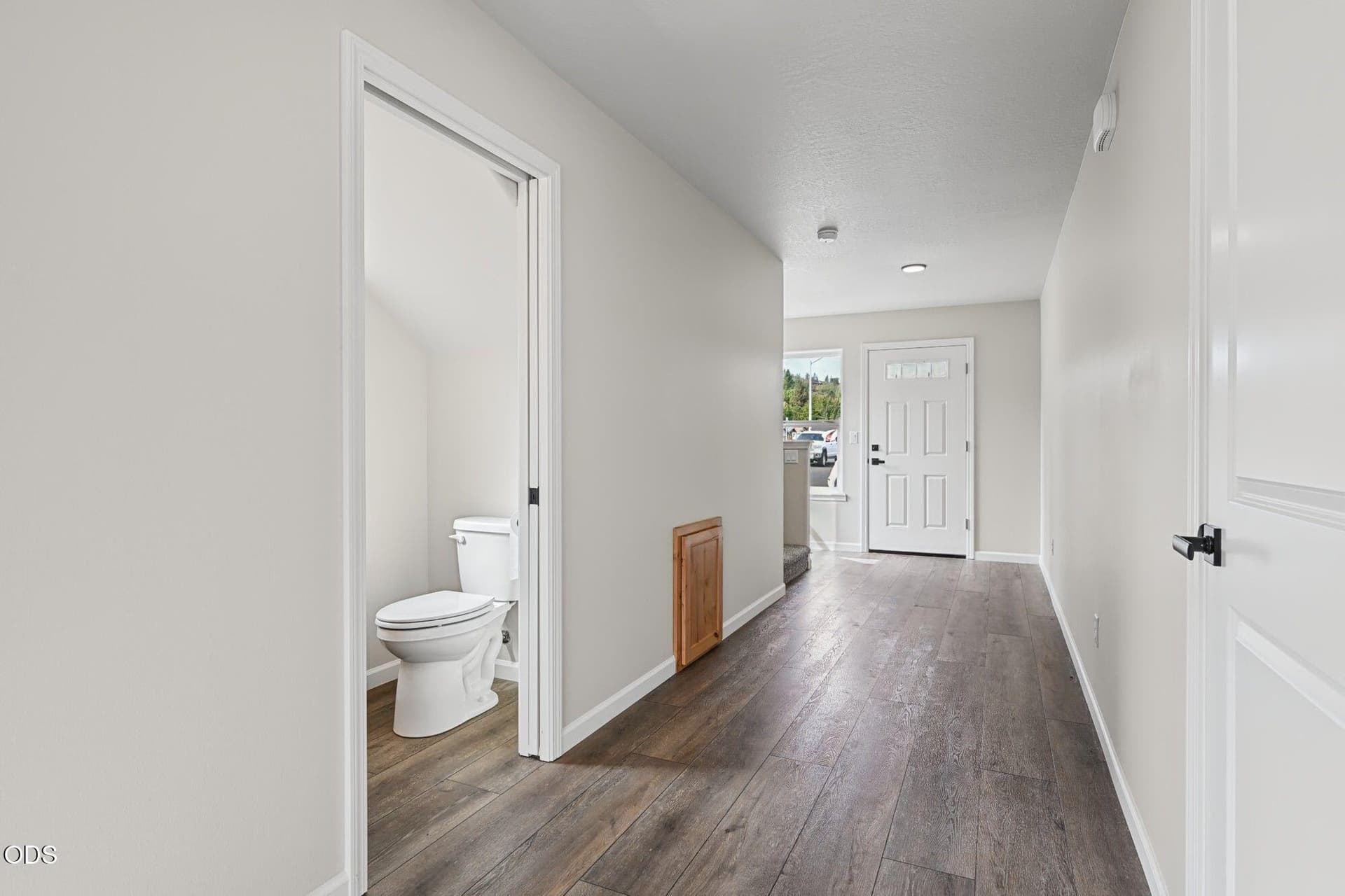 8-web-or-mls-171 Champagne008. Photo 5 of 24, 171 SE Champagne Court, Grants Pass, OR 97527