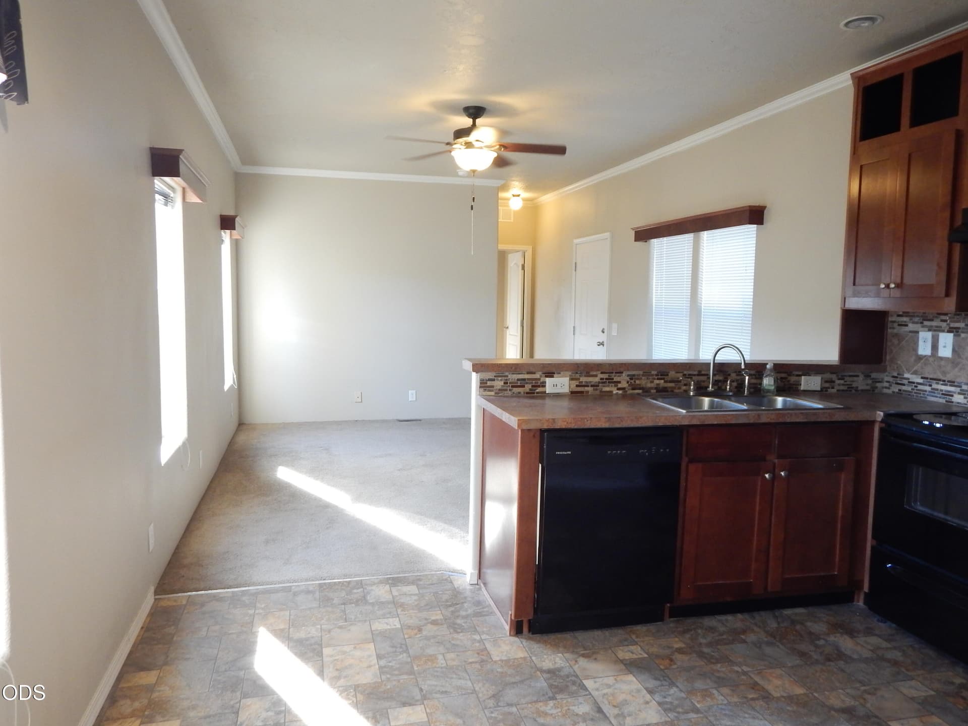 22071 Highway 62 # 61. Photo 3 of 16, 22071 Highway 62 Unit # 61, Shady Cove, OR 97539