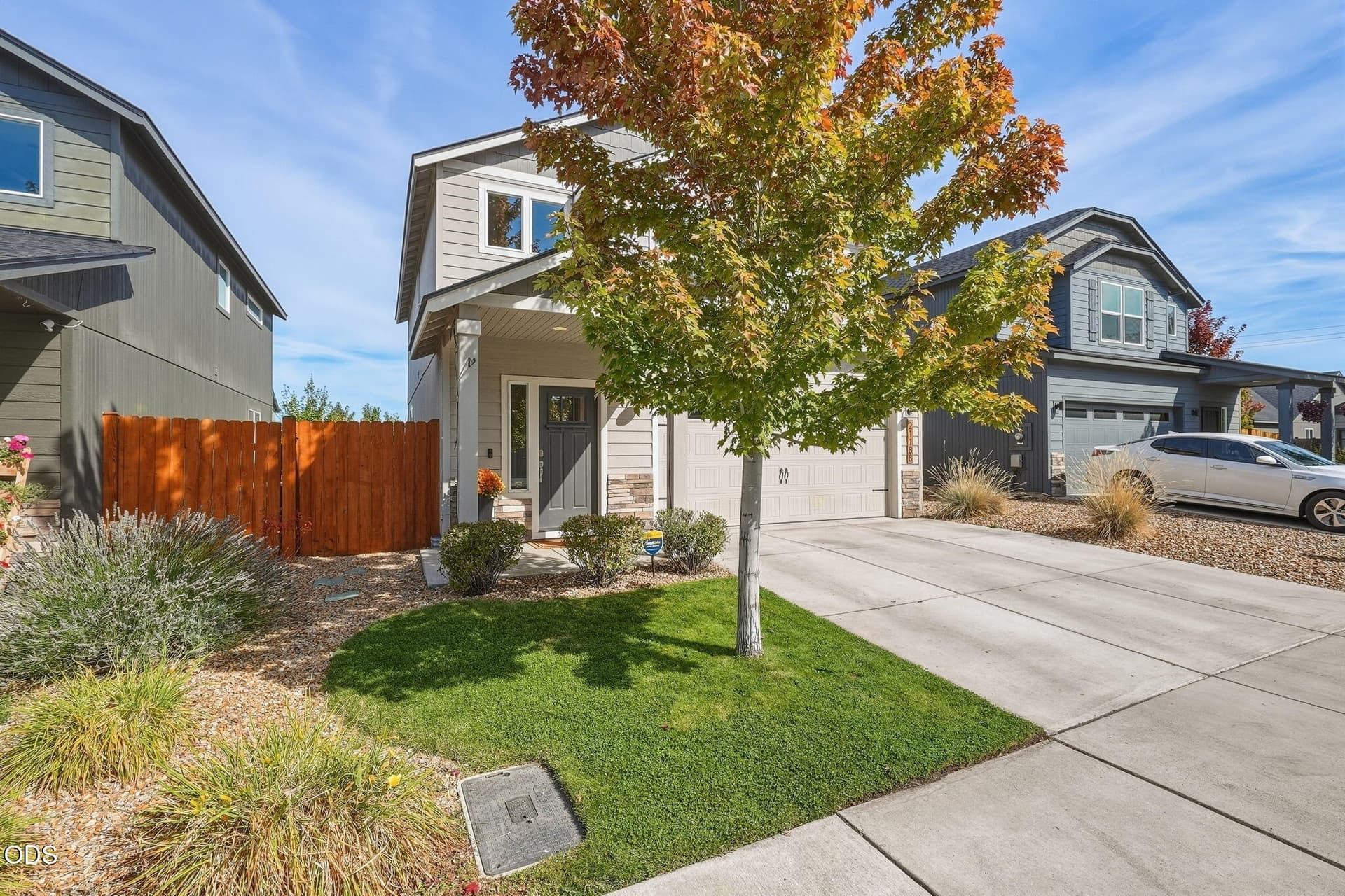 3-web-or-mls-Riley-Visuals-3. Photo 3 of 61, 21188 SE Azalia Avenue, Bend, OR 97702