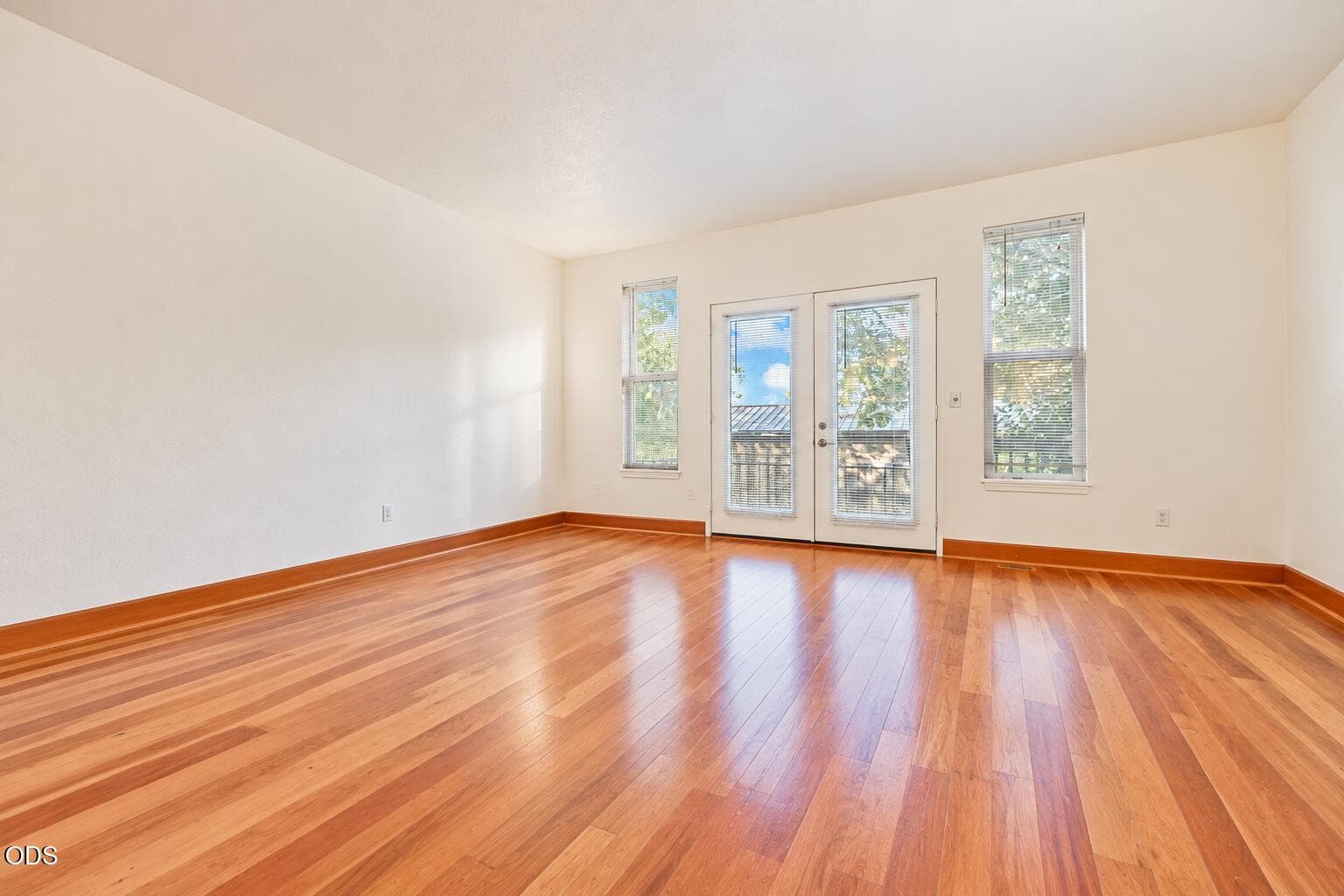 6. Photo 3 of 18, 49 California Street, Ashland, OR 97520