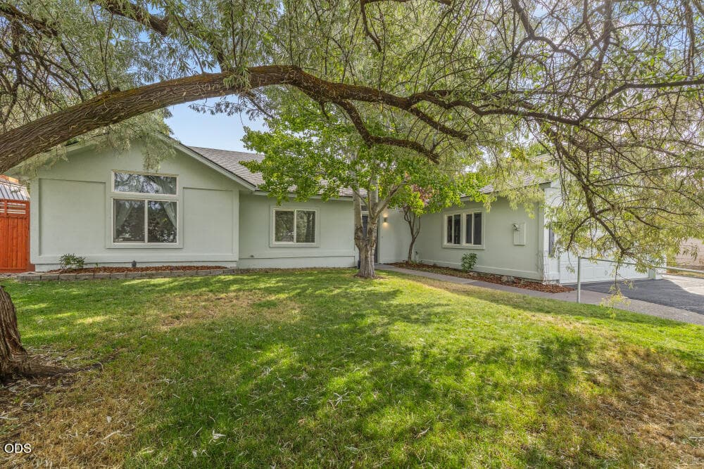 2038CaliforniaAve-32. Photo 2 of 64, 2038 California Avenue, Klamath Falls, OR 97601