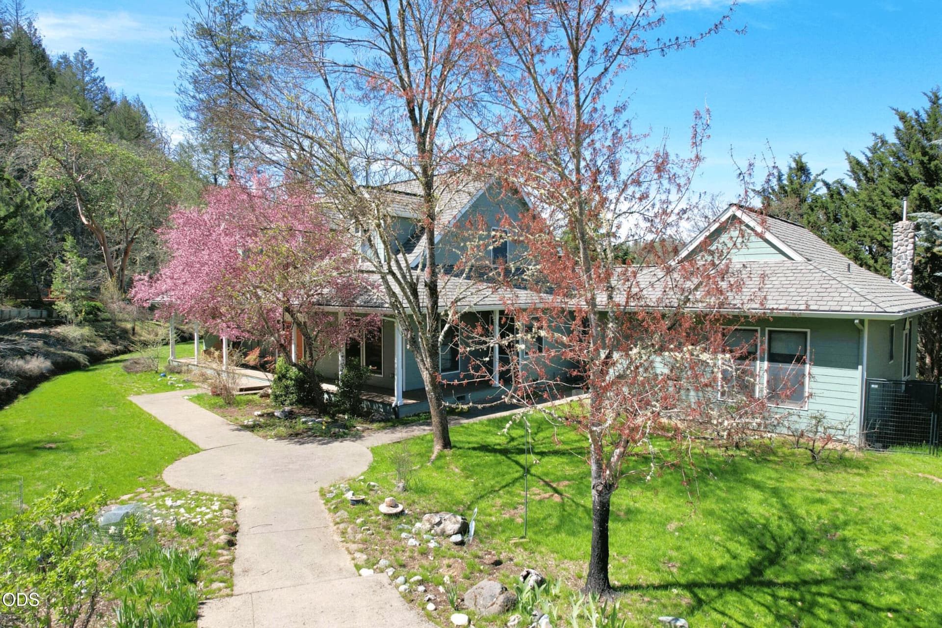 front yard in spring. Photo 2 of 102, 71 Yale Creek Road, Jacksonville, OR 97530