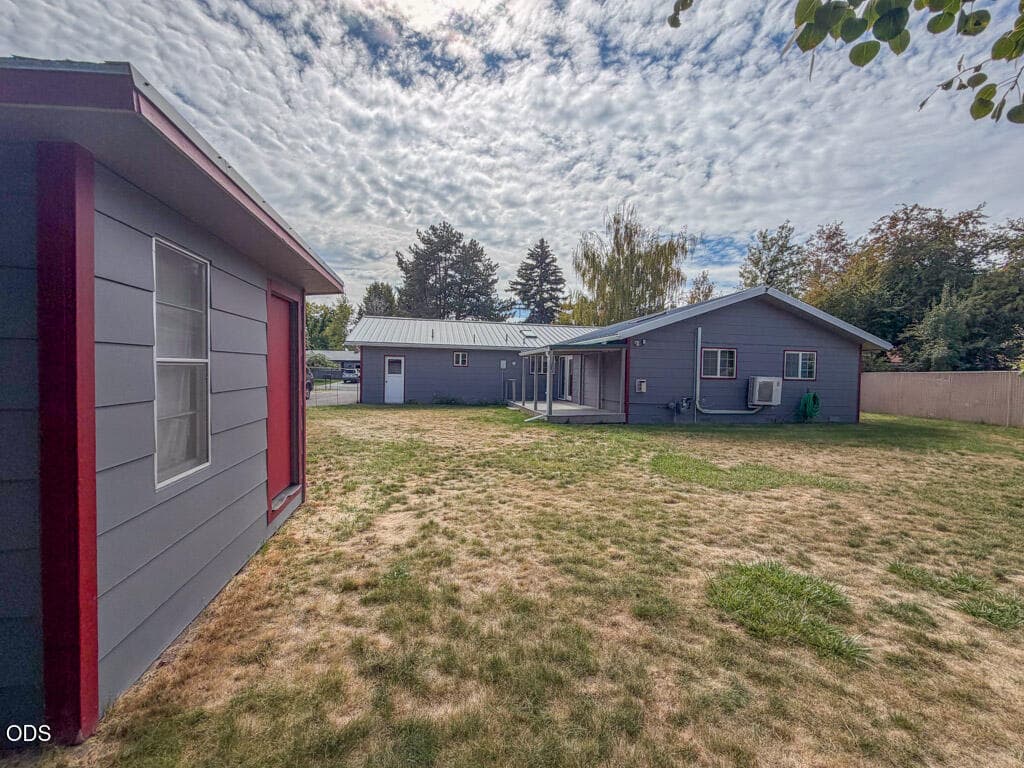 3. Photo 3 of 66, 5807 Southgate Drive, Klamath Falls, OR 97603