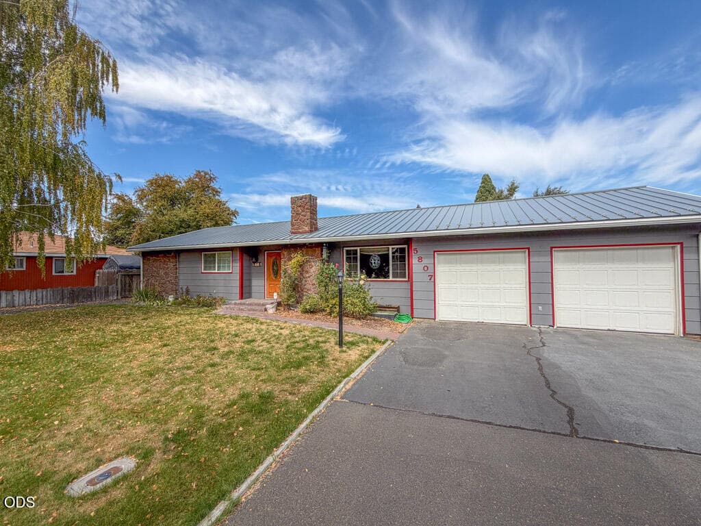 5. Photo 5 of 66, 5807 Southgate Drive, Klamath Falls, OR 97603