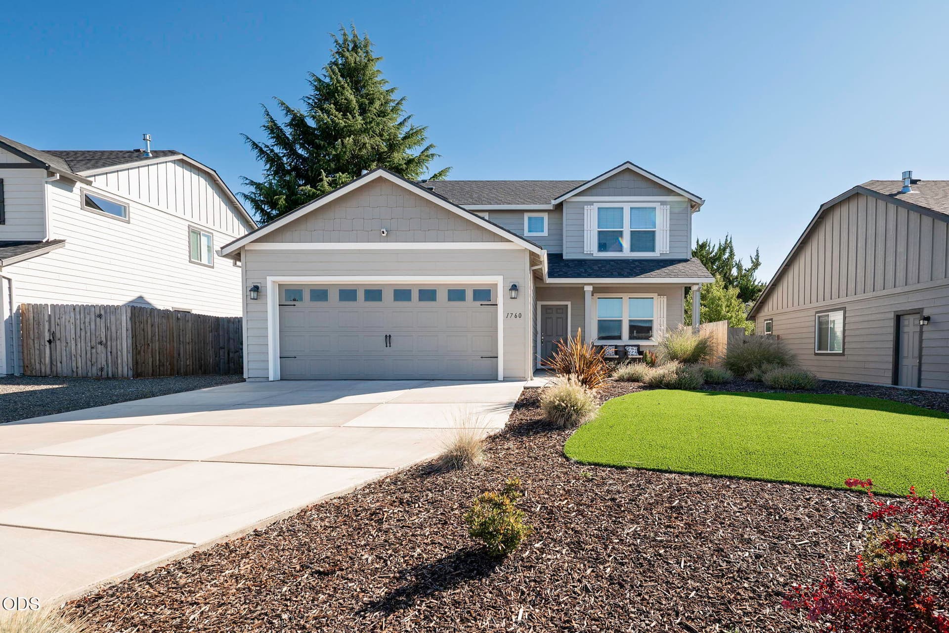 Front of house. Photo 1 of 26, 1760 Carrera Circle, Medford, OR 97504