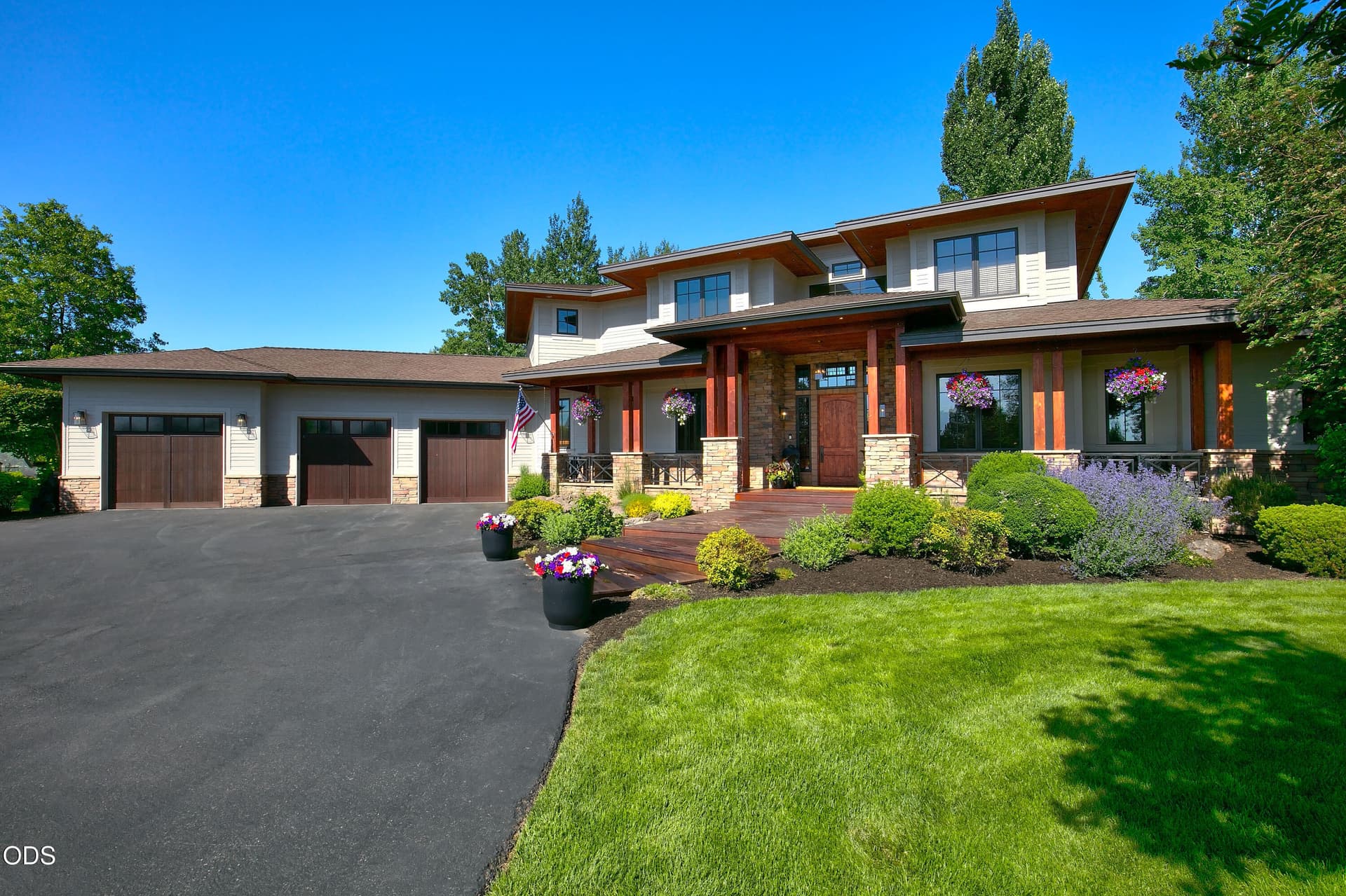 02. Photo 2 of 44, 22155 Rickard Road, Bend, OR 97702