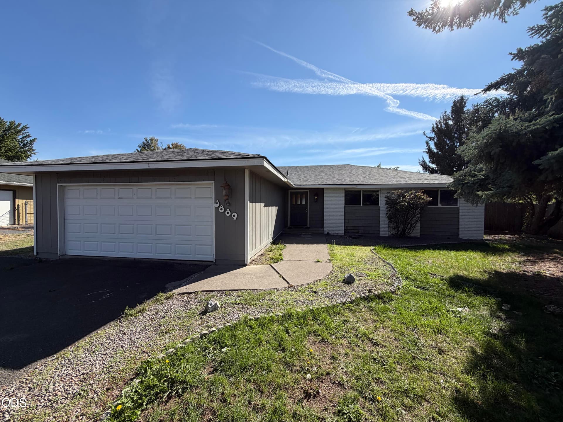 Front. Photo 1 of 30, 3889 Rio Vista Way, Klamath Falls, OR 97603