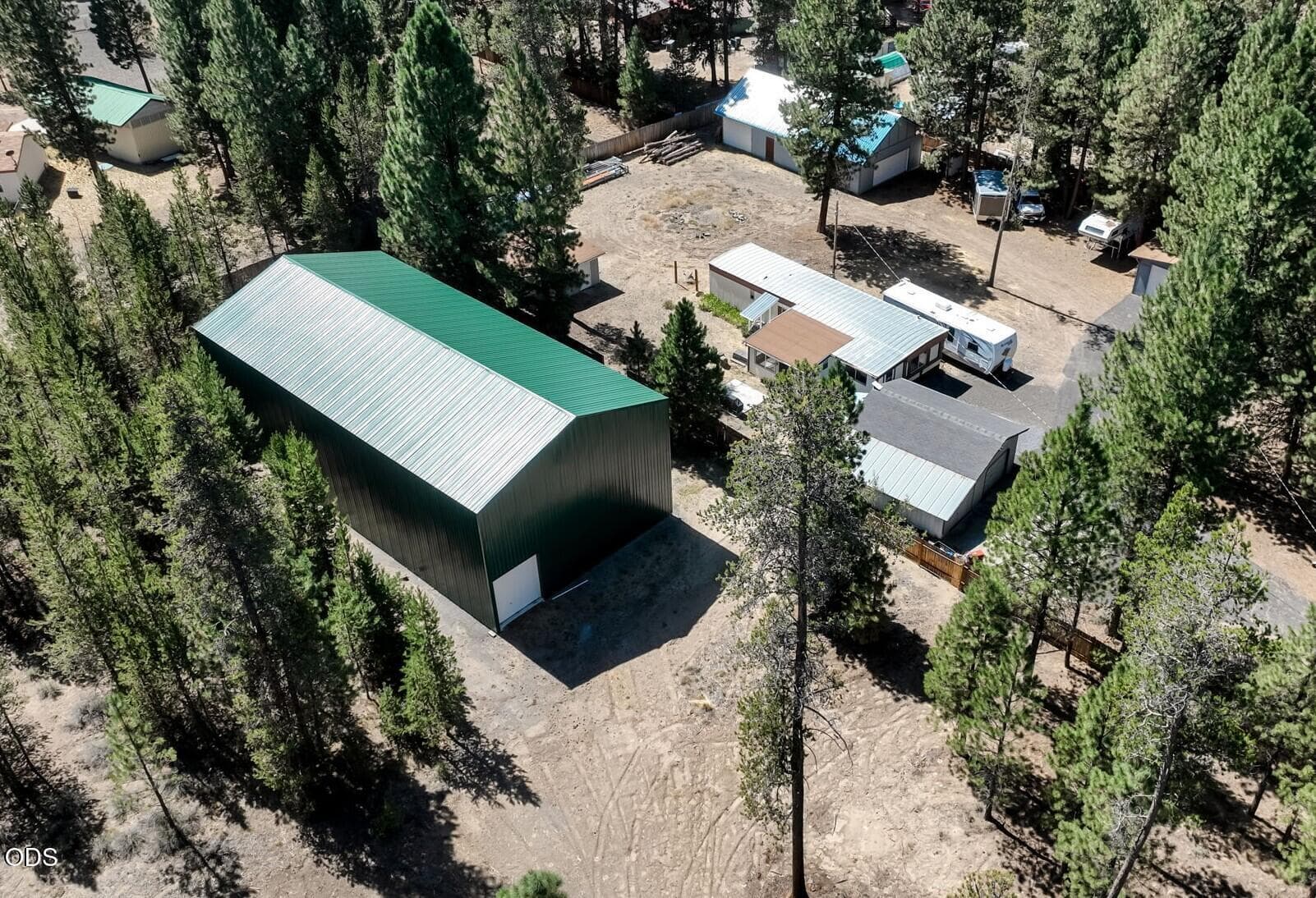 Large Shop. Photo 4 of 26, 17661 Suza Court, La Pine, OR 97739