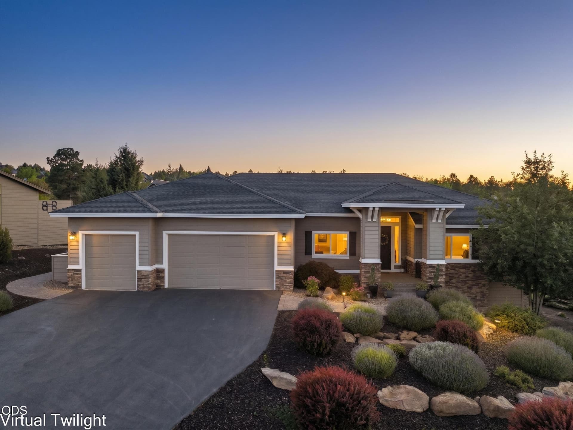 257 Highland Meadow Loop (1). Photo 1 of 94, 257 Highland Meadow Loop, Redmond, OR 97756