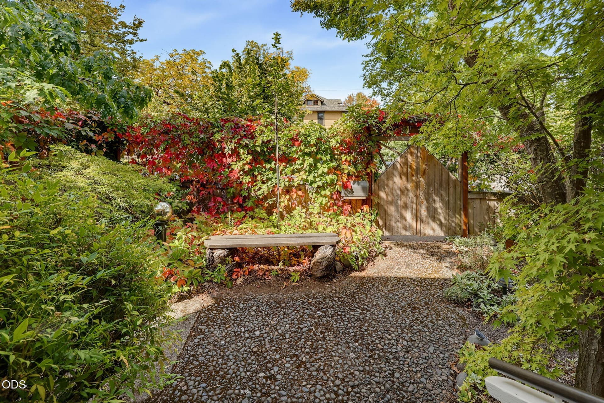 Apx5S00055. Photo 5 of 107, 164 5th Street, Ashland, OR 97520