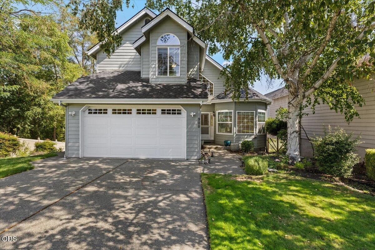 03-CI_1025. Photo 3 of 49, 900 SE Mystic Drive, Grants Pass, OR 97527