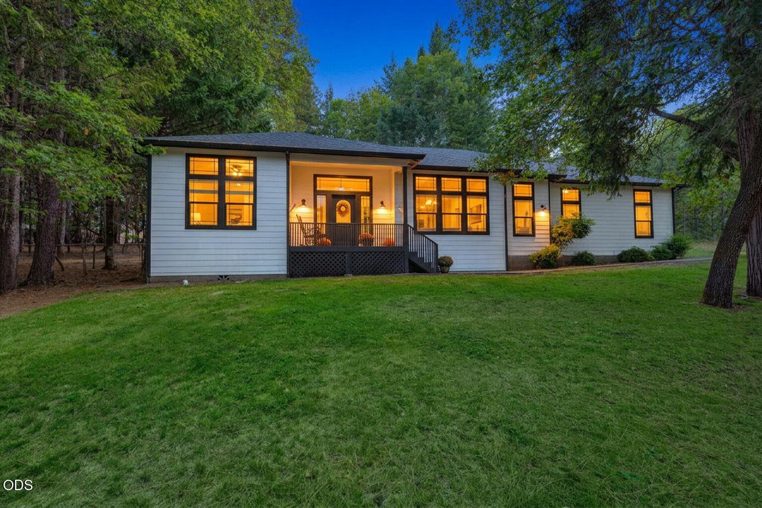 Welcome Home. Photo 3 of 31, 495 Sugar Pine Drive, Merlin, OR 97532