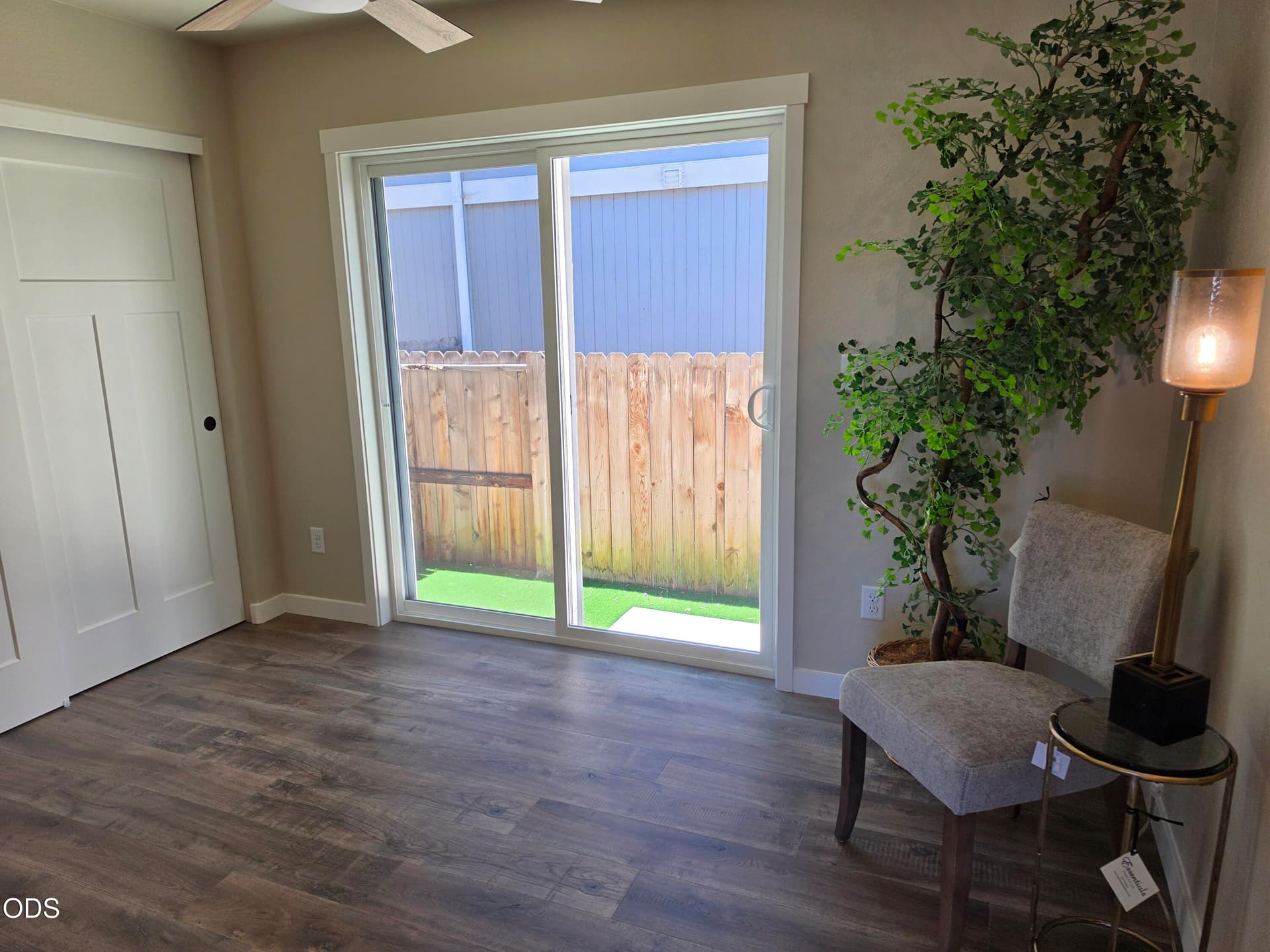 Bedroom lower level. Photo 4 of 16, 7871 Houston Loop, White City, OR 97503