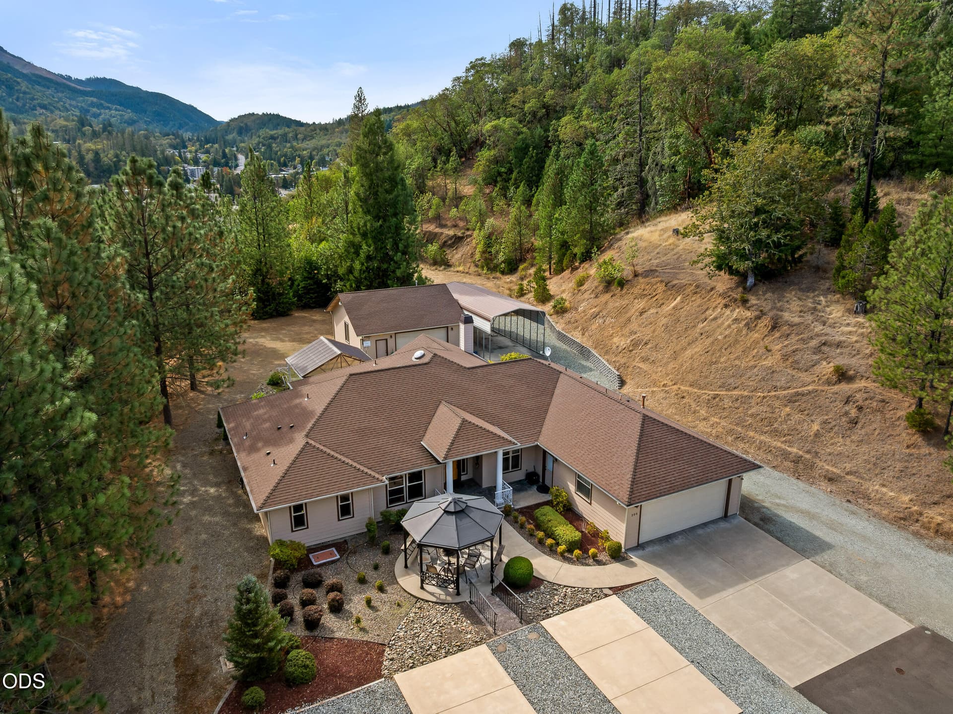04-DRONE (4 of 5). Photo 1 of 55, 200 Eagle Ridge Drive, Canyonville, OR 97417