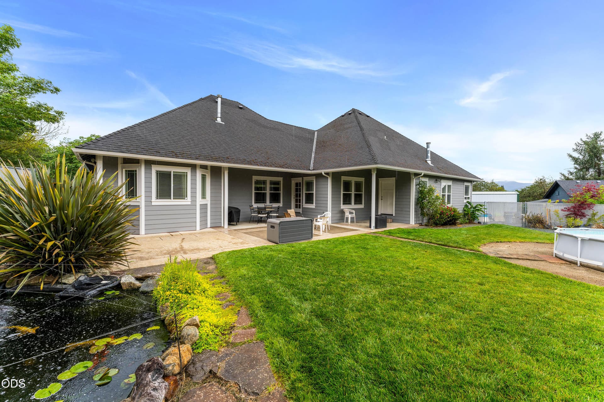 05-EXT (5 of 23). Photo 4 of 49, 212 NW Canyon View Drive, Grants Pass, OR 97526