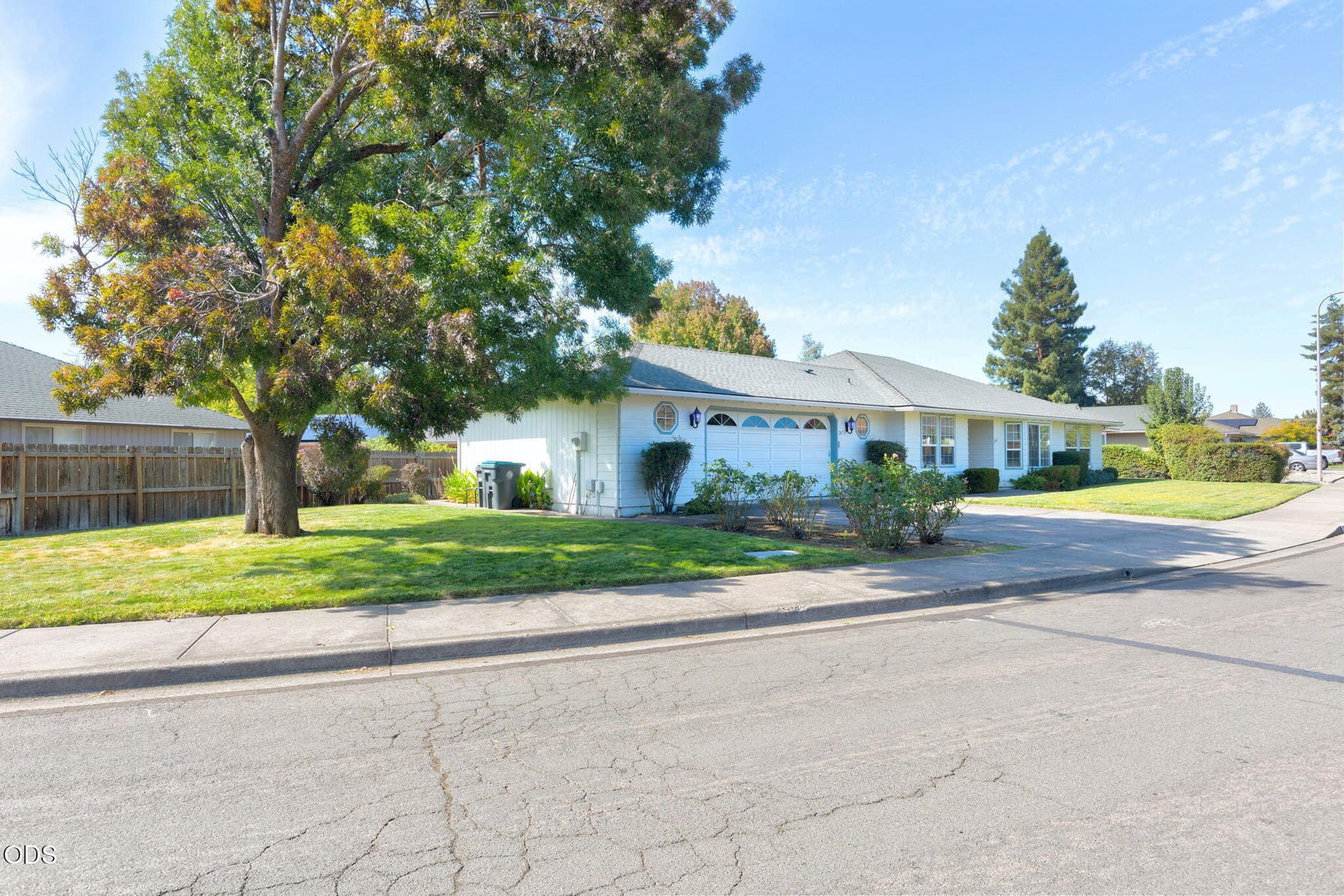 large-01a0d4a1-8c88-70d5-9390-d0ff13da69. Photo 2 of 26, 2673 Brookside Drive, Medford, OR 97504