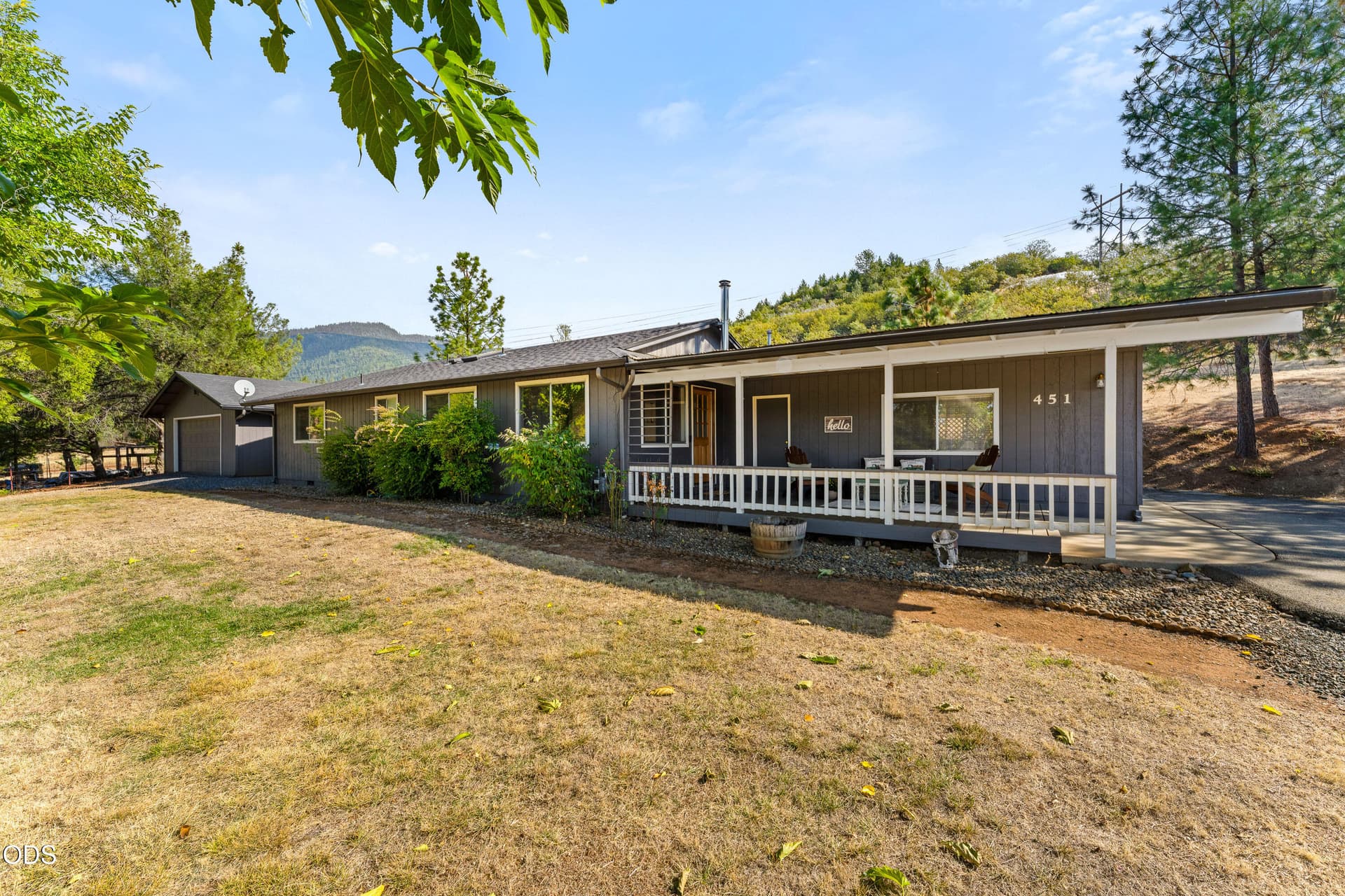 10-EXT (4 of 13). Photo 3 of 42, 451 Buysman Way, Grants Pass, OR 97526