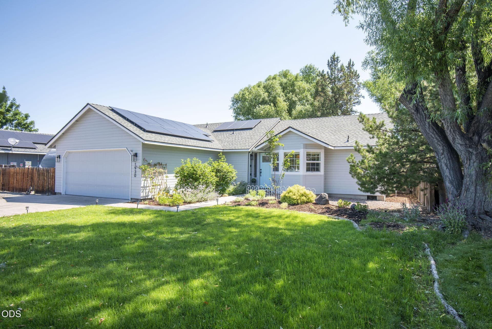0-web-or-mls-DSC_9235. Photo 3 of 32, 1930 SW 27th Street, Redmond, OR 97756