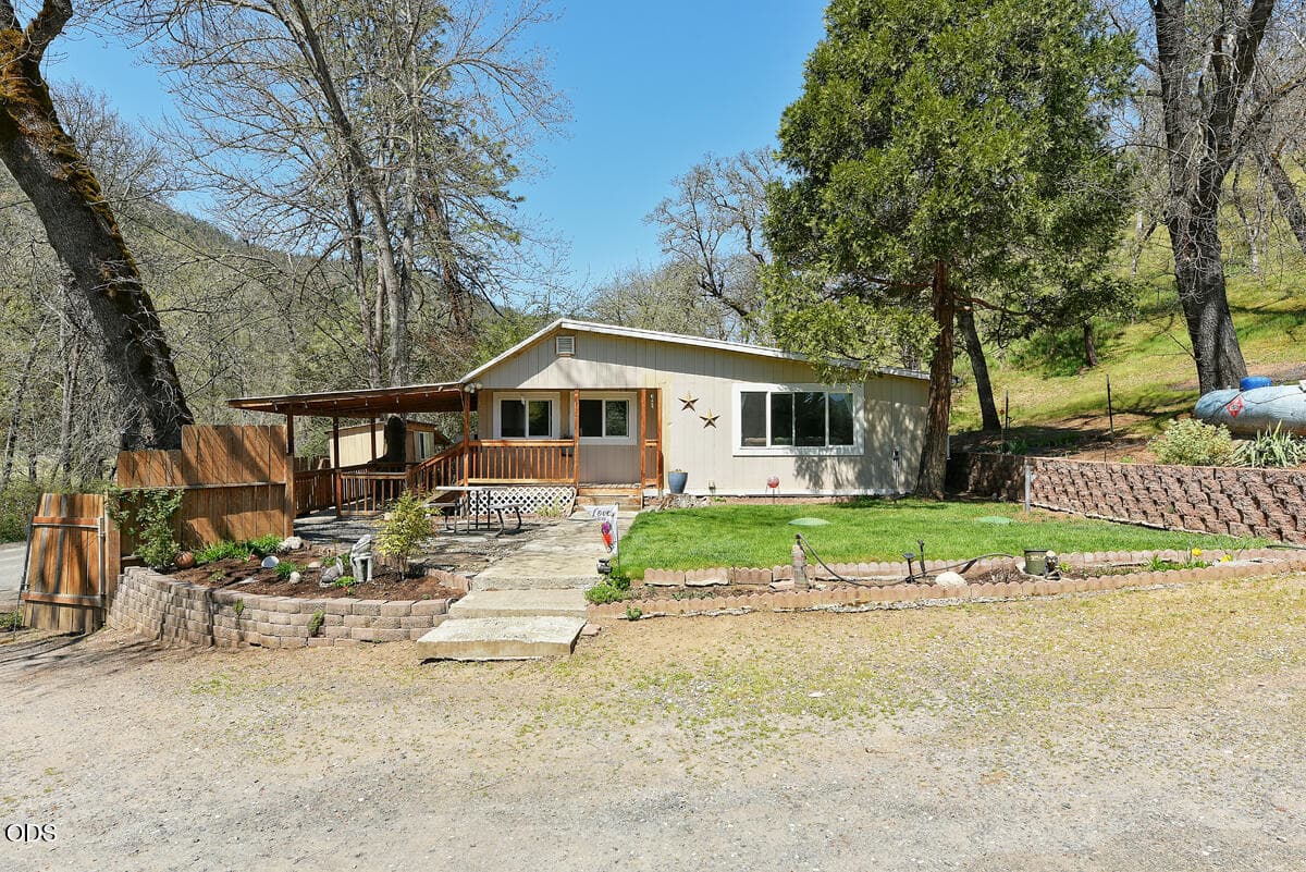 01. Photo 1 of 38, 3919 Little Applegate Road, Jacksonville, OR 97530
