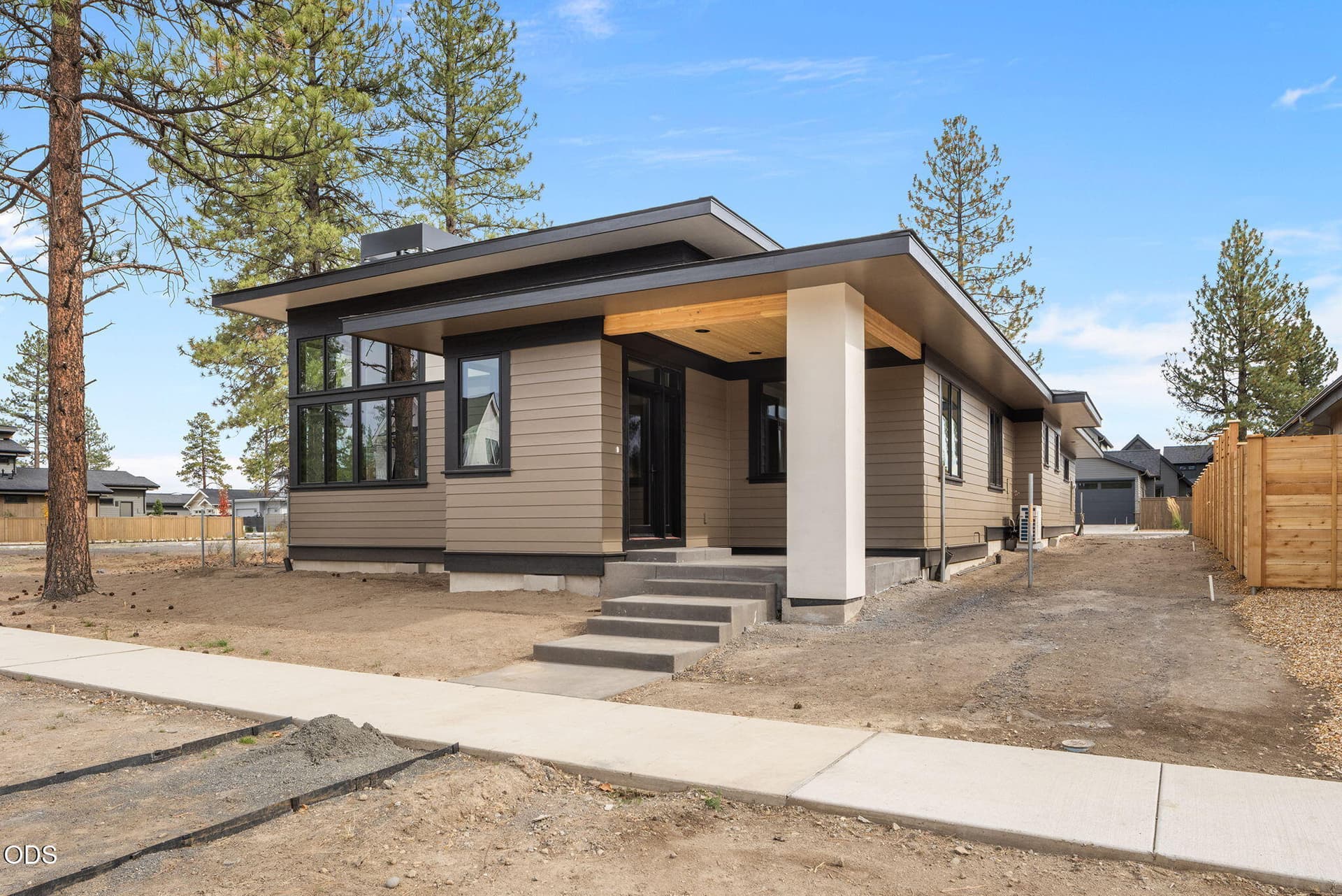 62-web-or-mls-DSC07617. Photo 2 of 3, 3413 NW Celilo Lane Unit 304, Bend, OR 97703