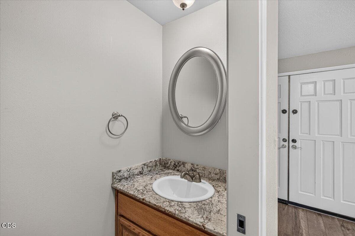 09-9. Photo 5 of 53, 611 Edwina Avenue, Central Point, OR 97502