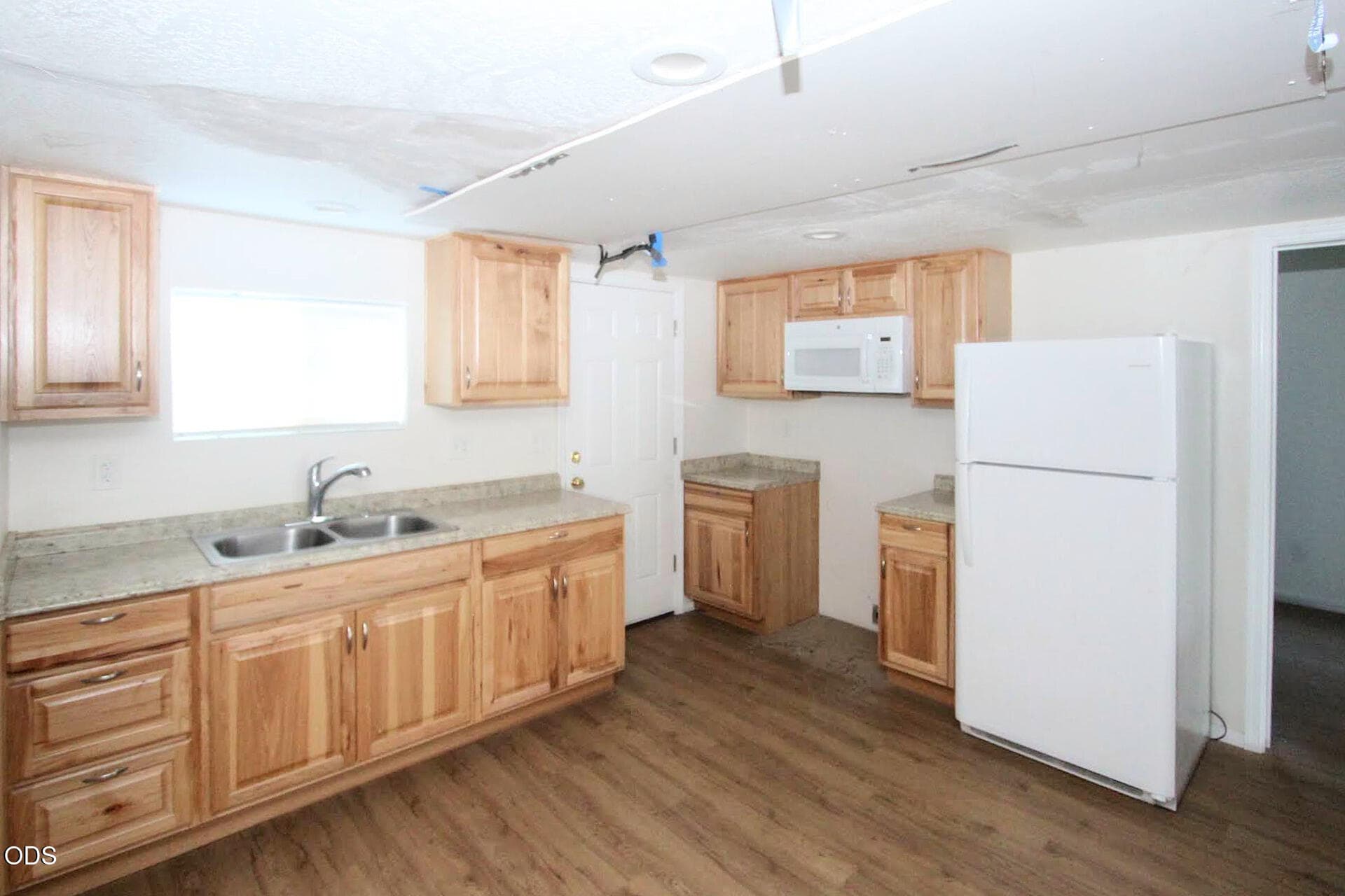 4c70ea7eb21c2b2019036a35ead31a02f7cc6e8c. Photo 5 of 8, 1885 Hubbard Lane, Grants Pass, OR 97527