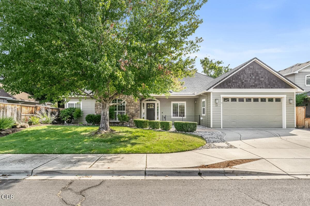Home 1 New. Photo 2 of 33, 13 Portabello Way, Eagle Point, OR 97524
