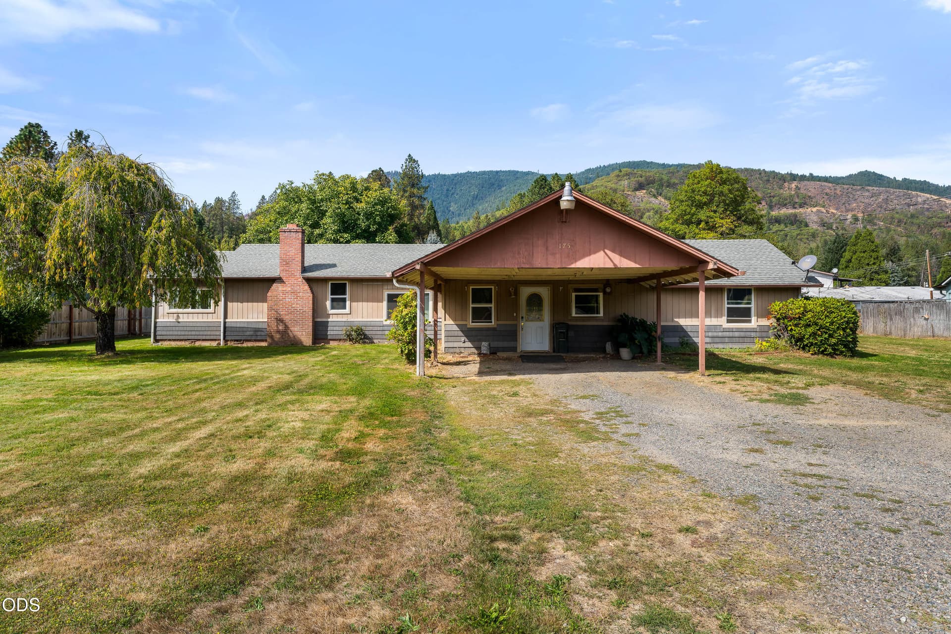 07-EXT (2 of 11). Photo 3 of 34, 175 W Evans Creek Road, Rogue River, OR 97537