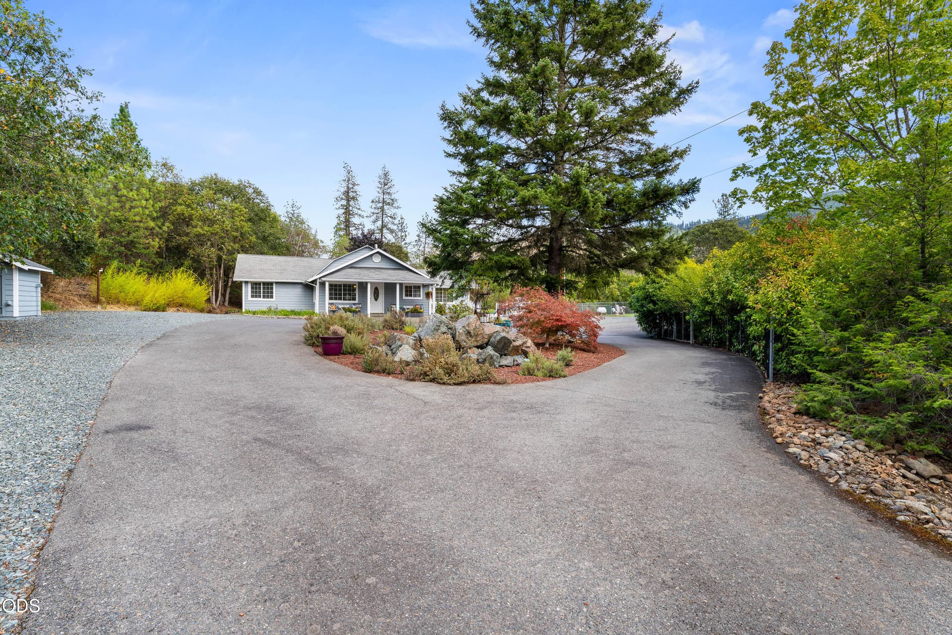 10-EXT (6 of 26). Photo 5 of 55, 8939 Monument Drive, Grants Pass, OR 97526