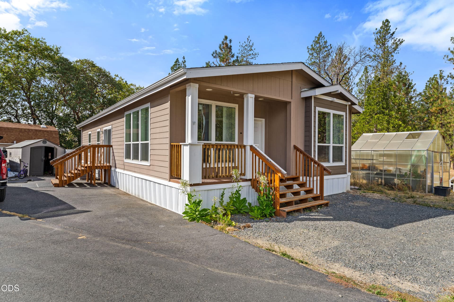 01-EXT (1 of 4). Photo 1 of 22, 2085 Stringer Gap Road, Grants Pass, OR 97527