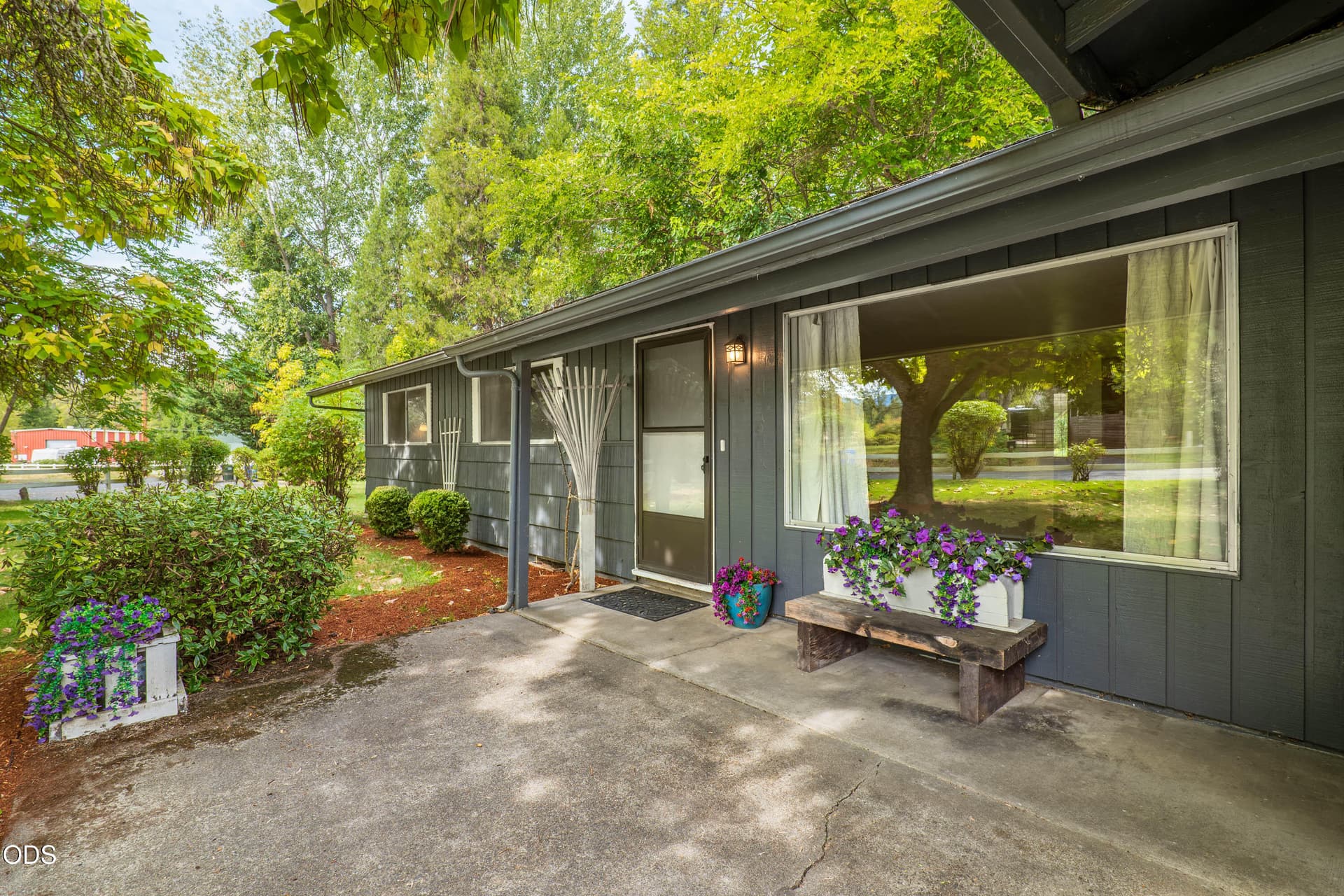 170SEAllenwoodDr-06. Photo 4 of 43, 170 Allenwood Drive, Grants Pass, OR 97527
