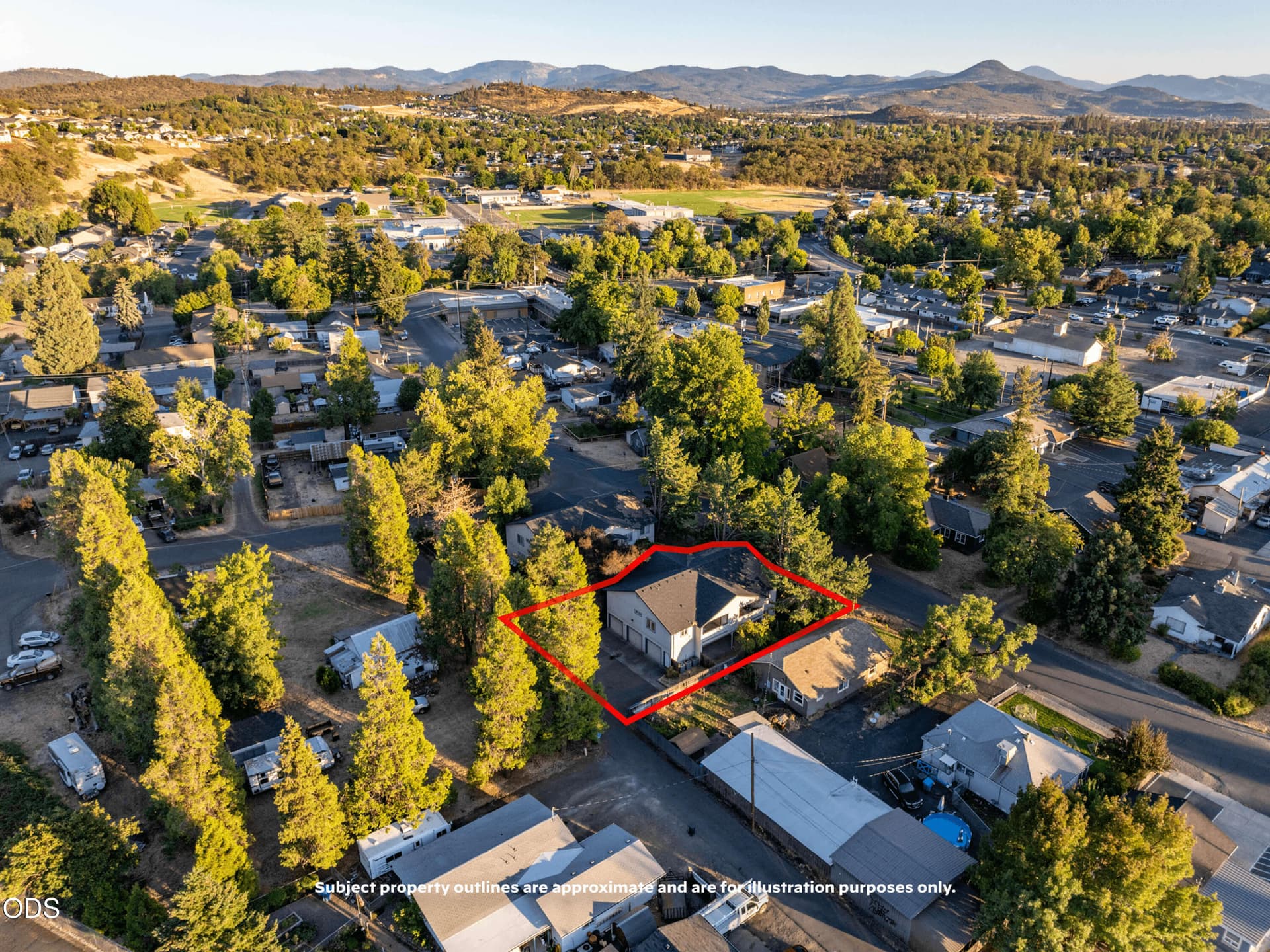 166-1. Photo 1 of 36, 166 Napa Street, Eagle Point, OR 97524