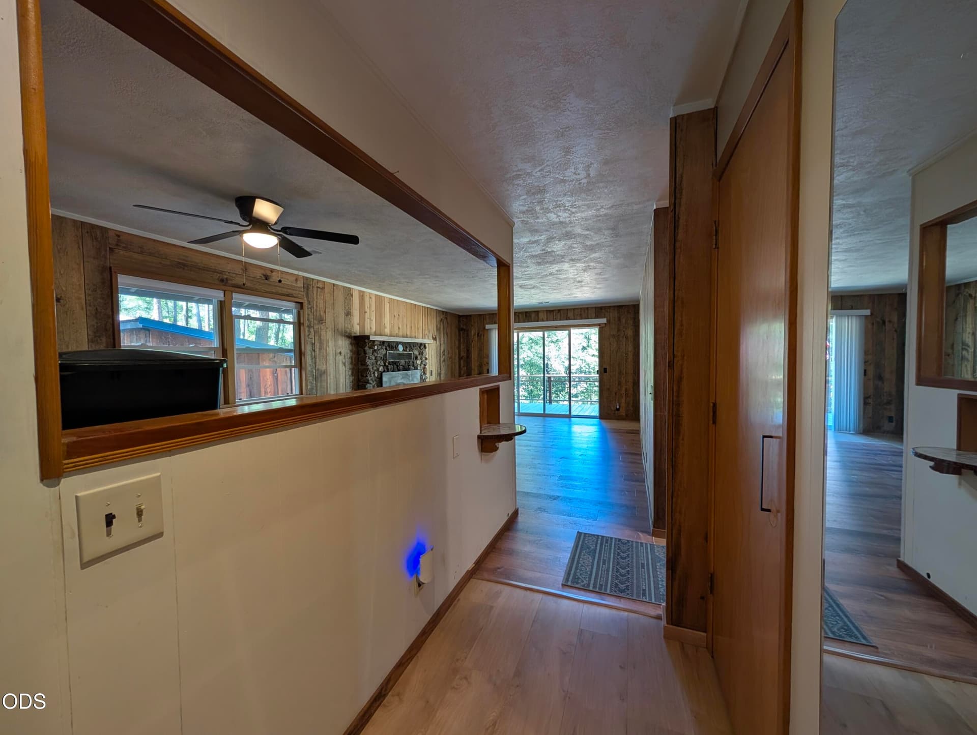 Entryway. Photo 3 of 23, 11851 Upper Applegate Road, Jacksonville, OR 97530