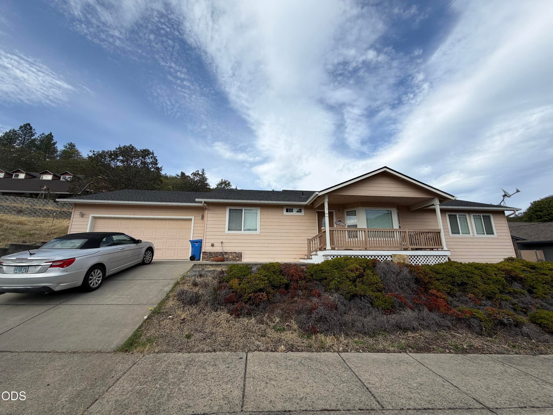 605 Lia Way. Photo 2 of 3, 605 Lia Way, Rogue River, OR 97537