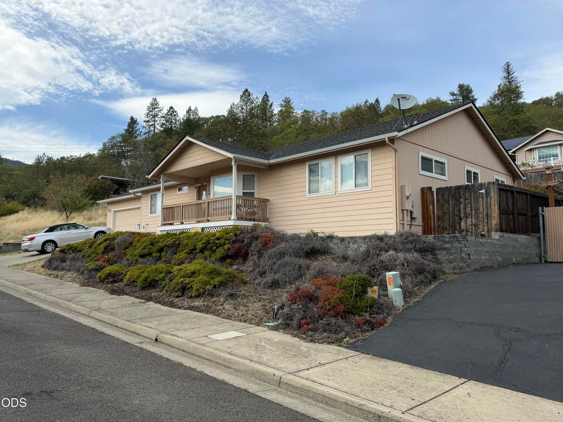 605 LIA WAY. Photo 3 of 3, 605 Lia Way, Rogue River, OR 97537