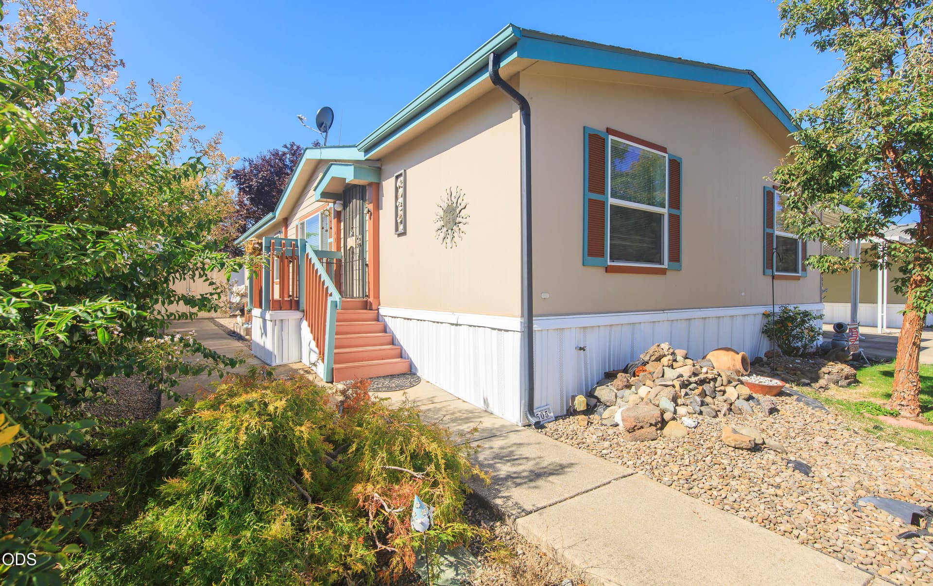 Front of home. Photo 2 of 32, 10 E South Stage Road Unit SPC 505, Medford, OR 97501