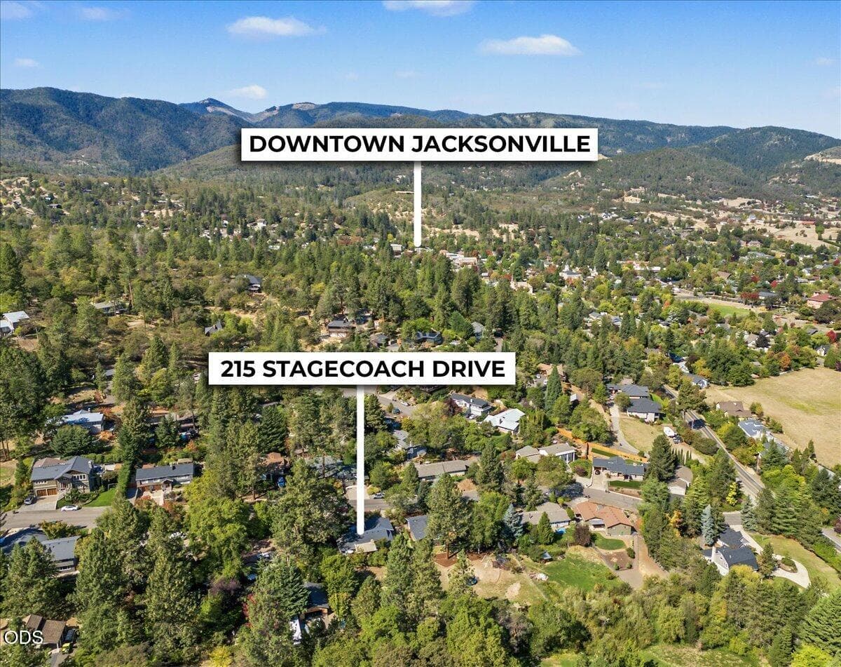 14-14. Photo 3 of 38, 215 Stagecoach Drive, Jacksonville, OR 97530