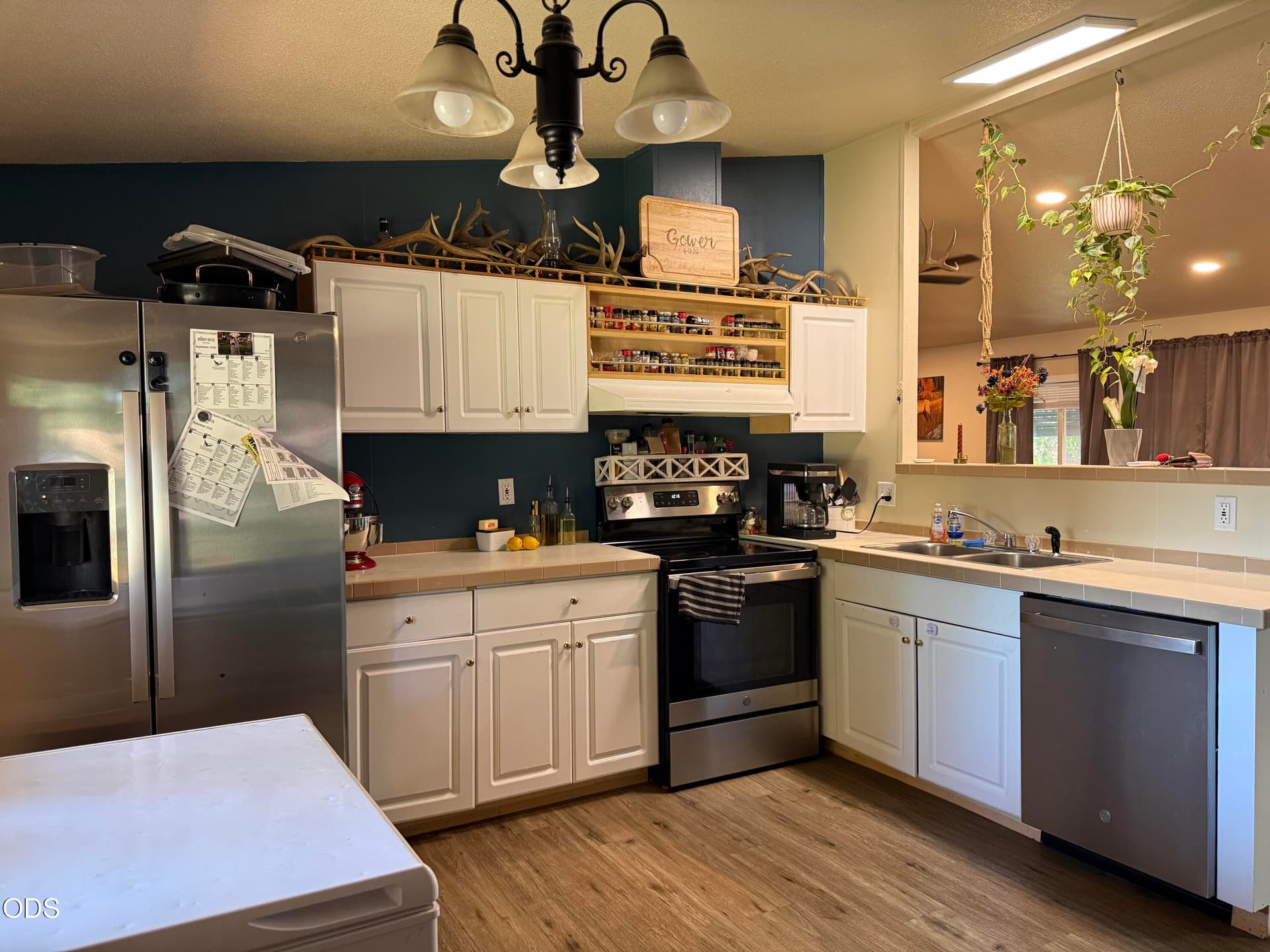 545 kitchen.. Photo 3 of 25, 545 Laurel Avenue, Butte Falls, OR 97522