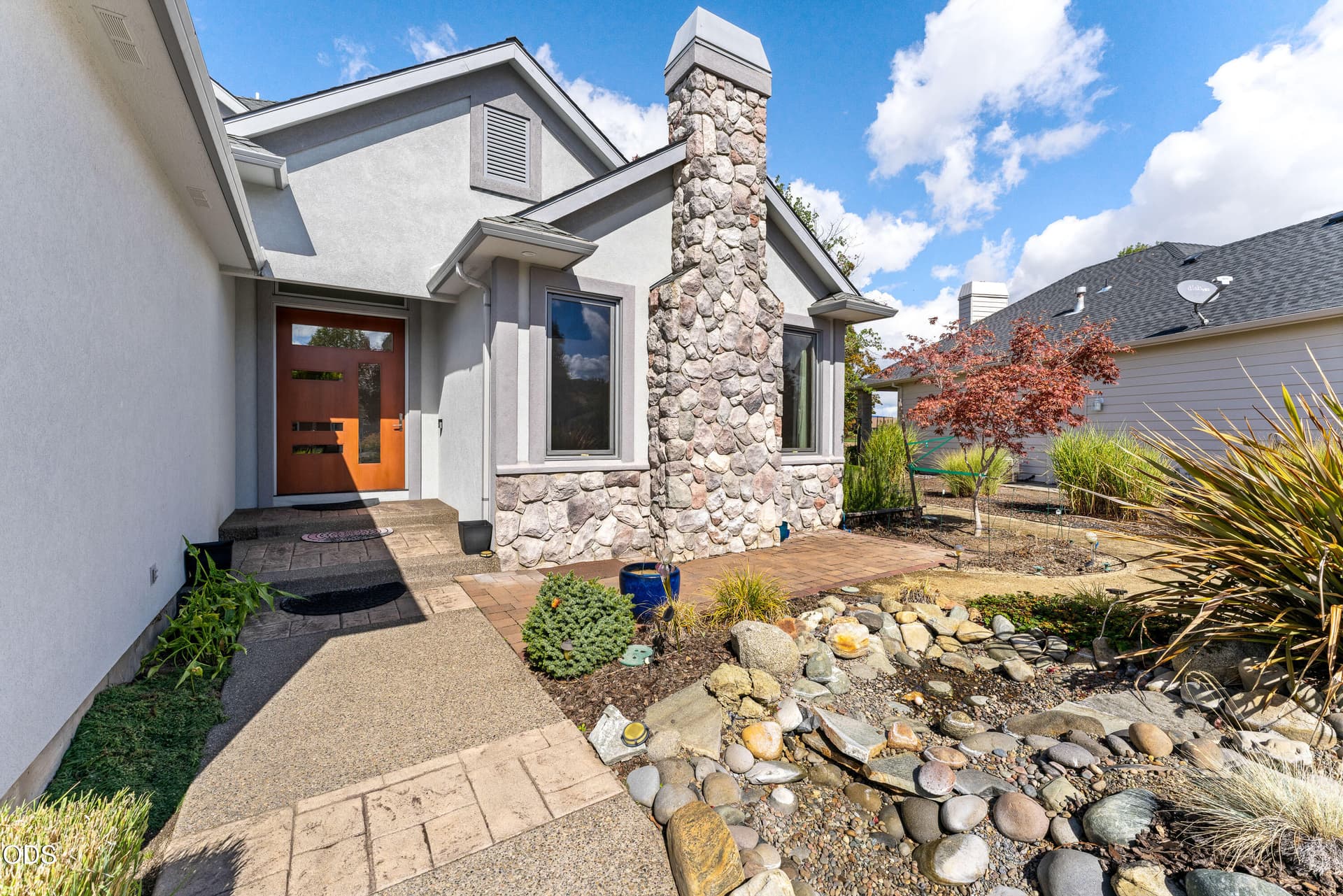 EXT (1 of 13). Photo 4 of 44, 142 Prairie Landing Drive, Eagle Point, OR 97524
