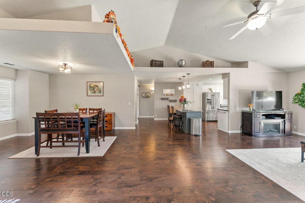 Dining Space. Photo 5 of 28, 1445 Half Moon Circle, Grants Pass, OR 97527