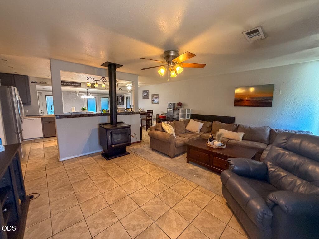 IMG_6601. Photo 2 of 40, 6362 Harold Road, Central Point, OR 97502